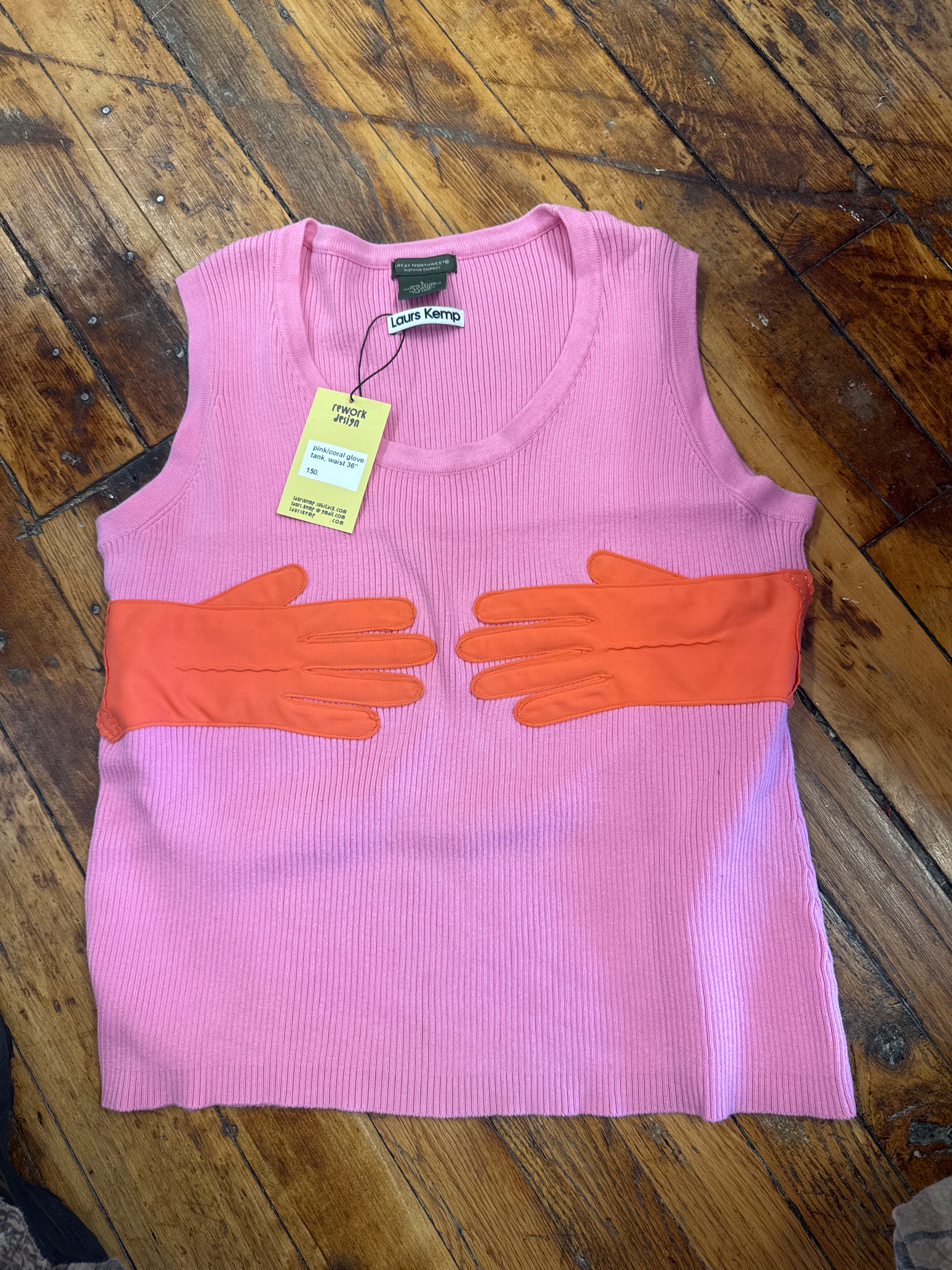 Laurs Kemp - pink/coral glove tank (L)