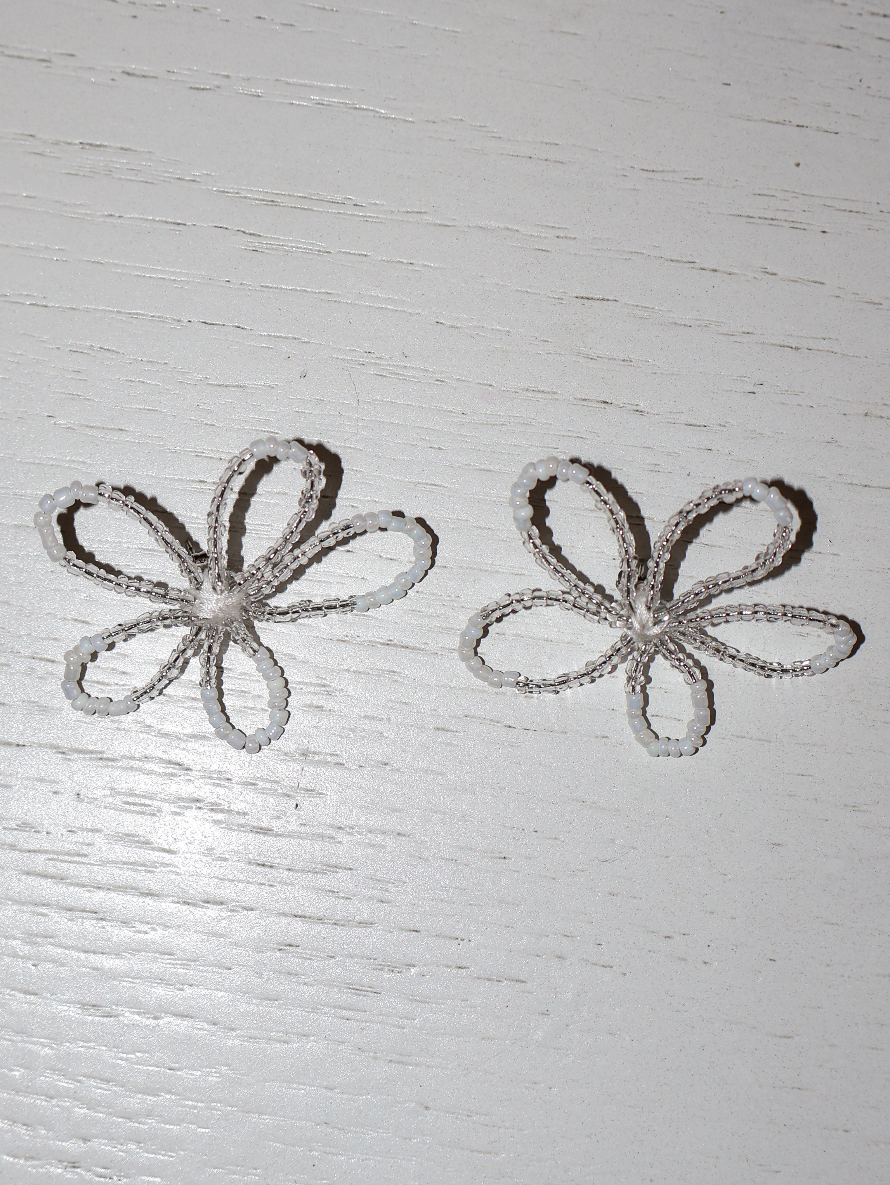 Rashelle - BB White Flower Earrings