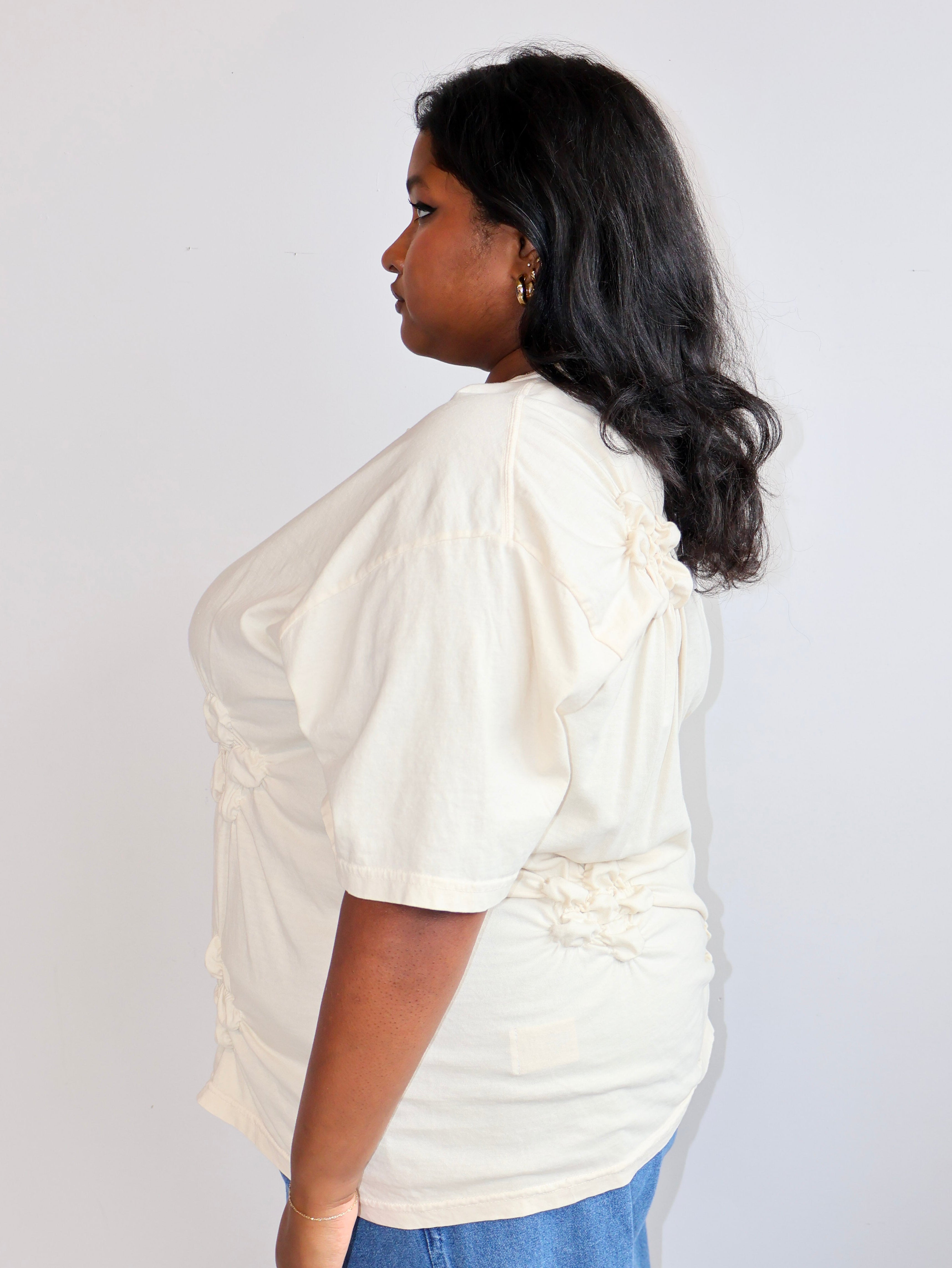 Estudio 1999 x BRZ - Cream Flor Tee (1X/2X)