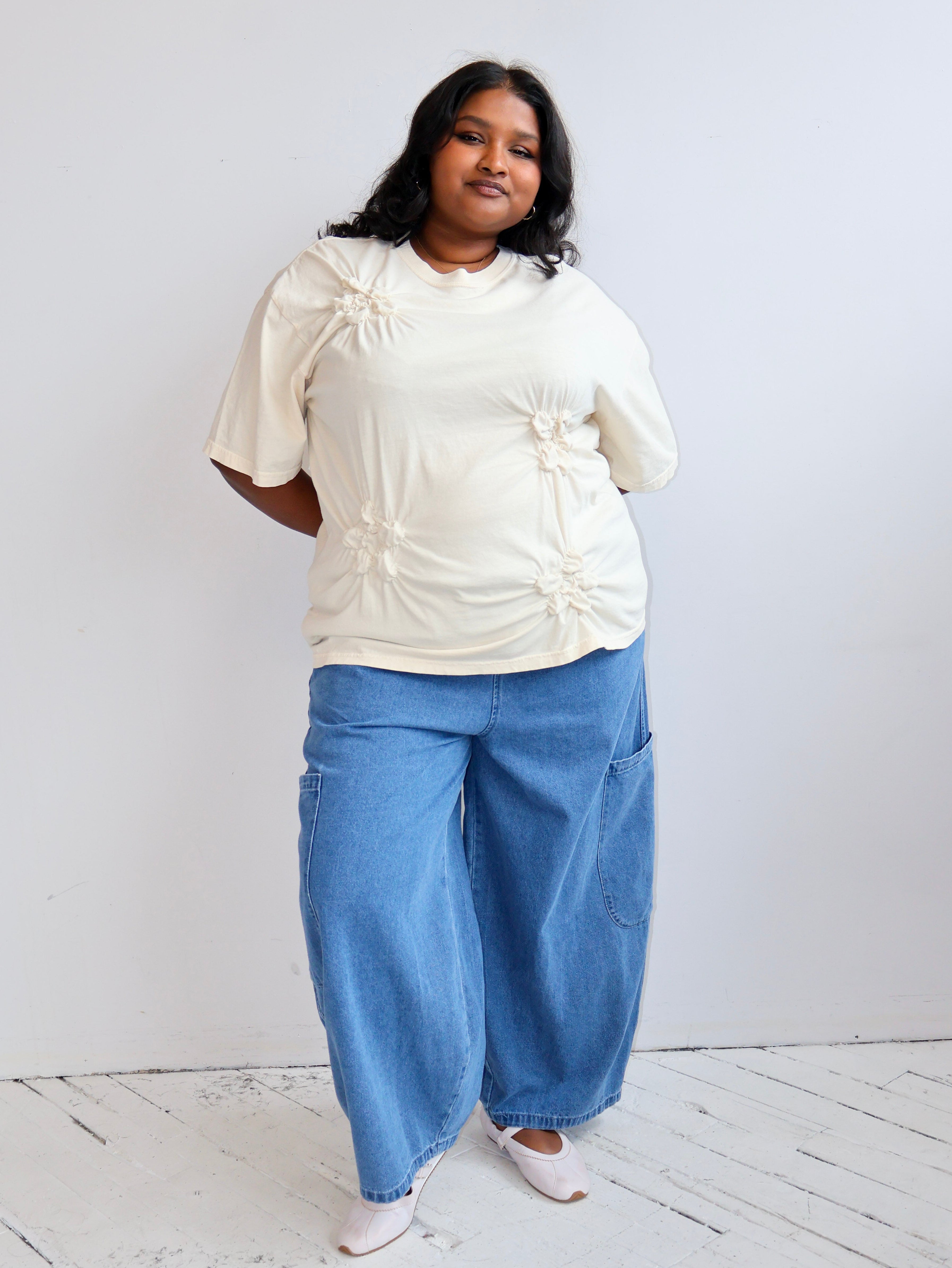 Estudio 1999 x BRZ - Cream Flor Tee (1X/2X)