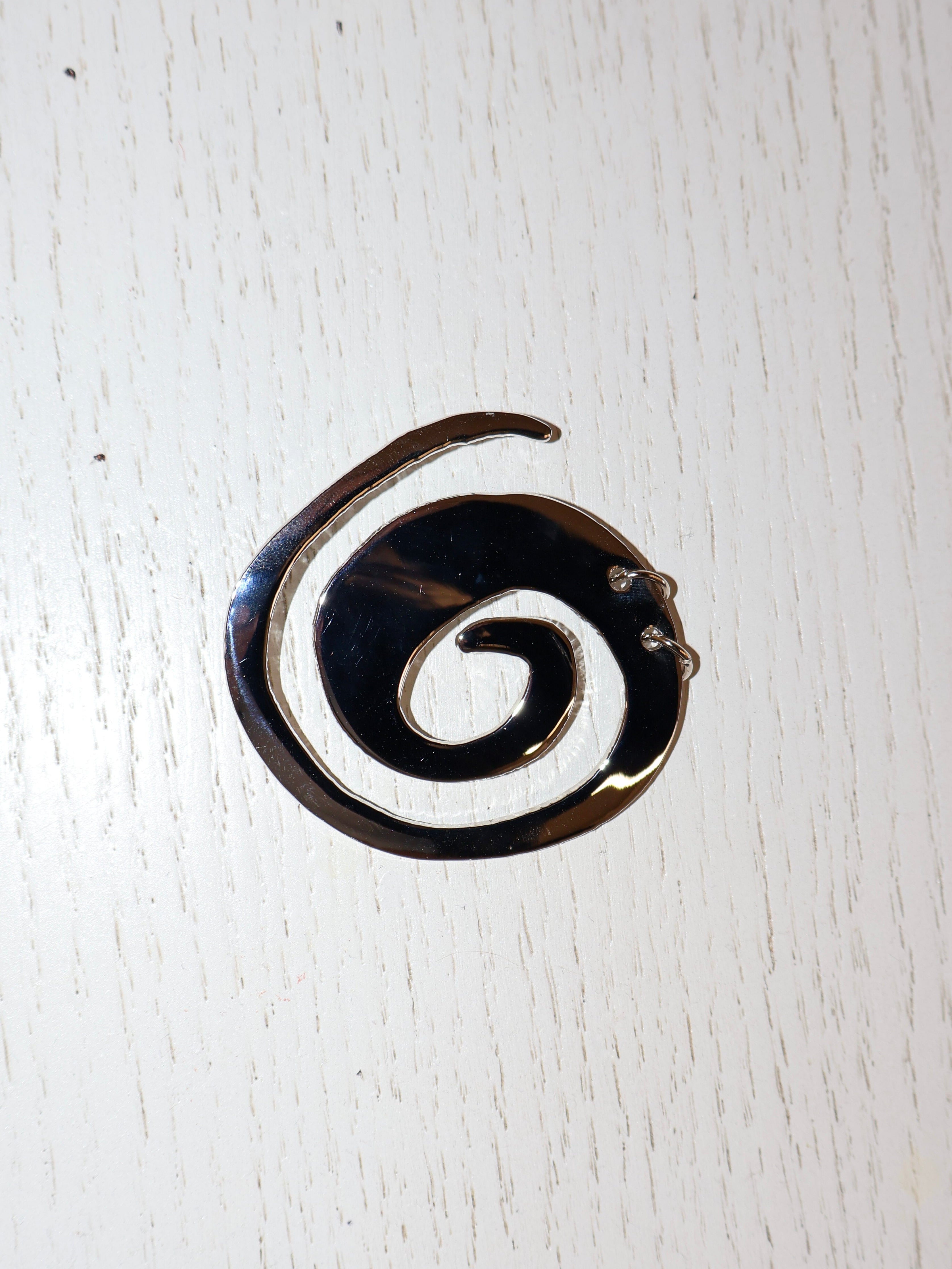 KkCo - Spiral Brooch