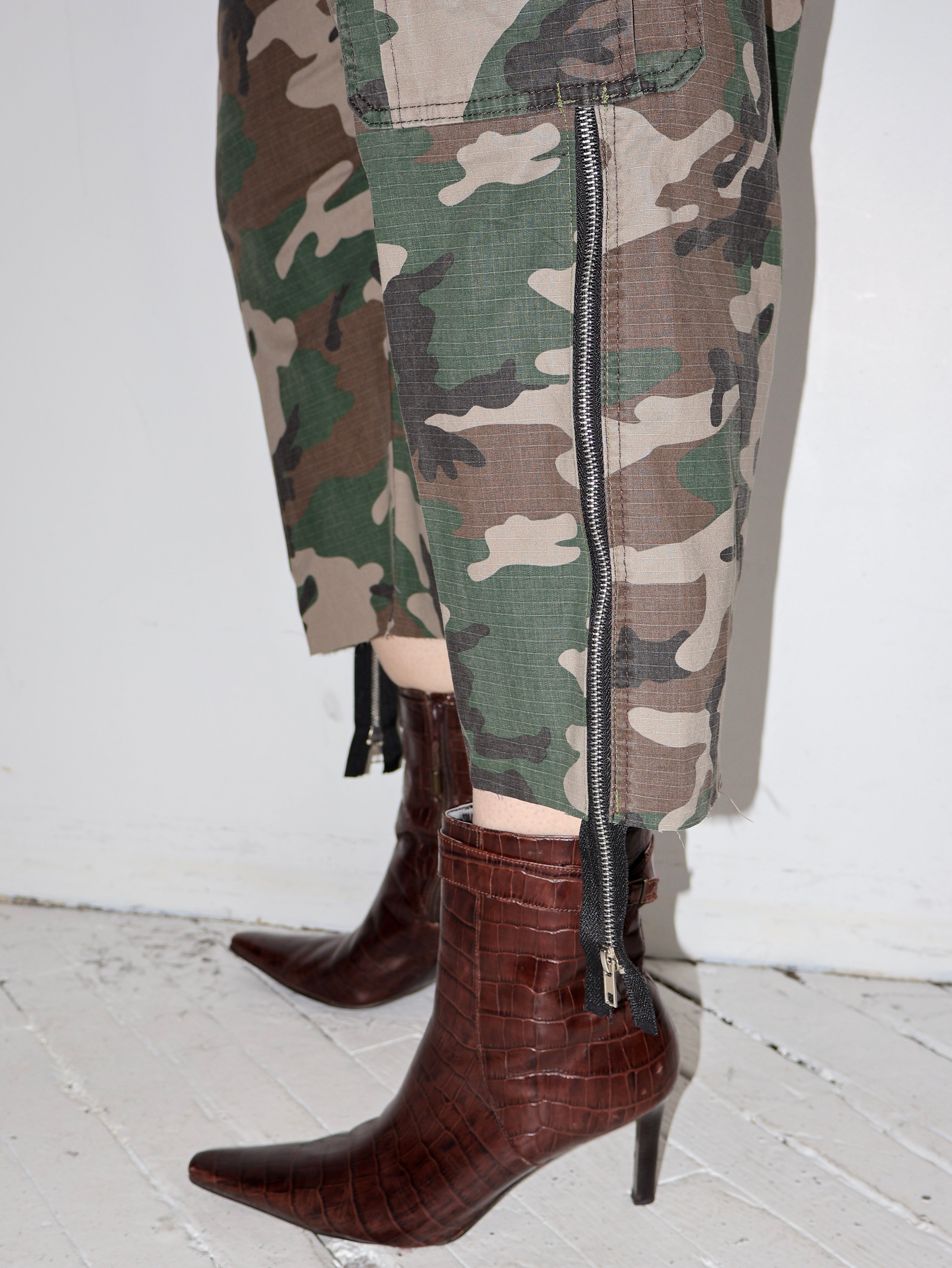 BABES - The Cropped Cargo Capri (XL-3X)