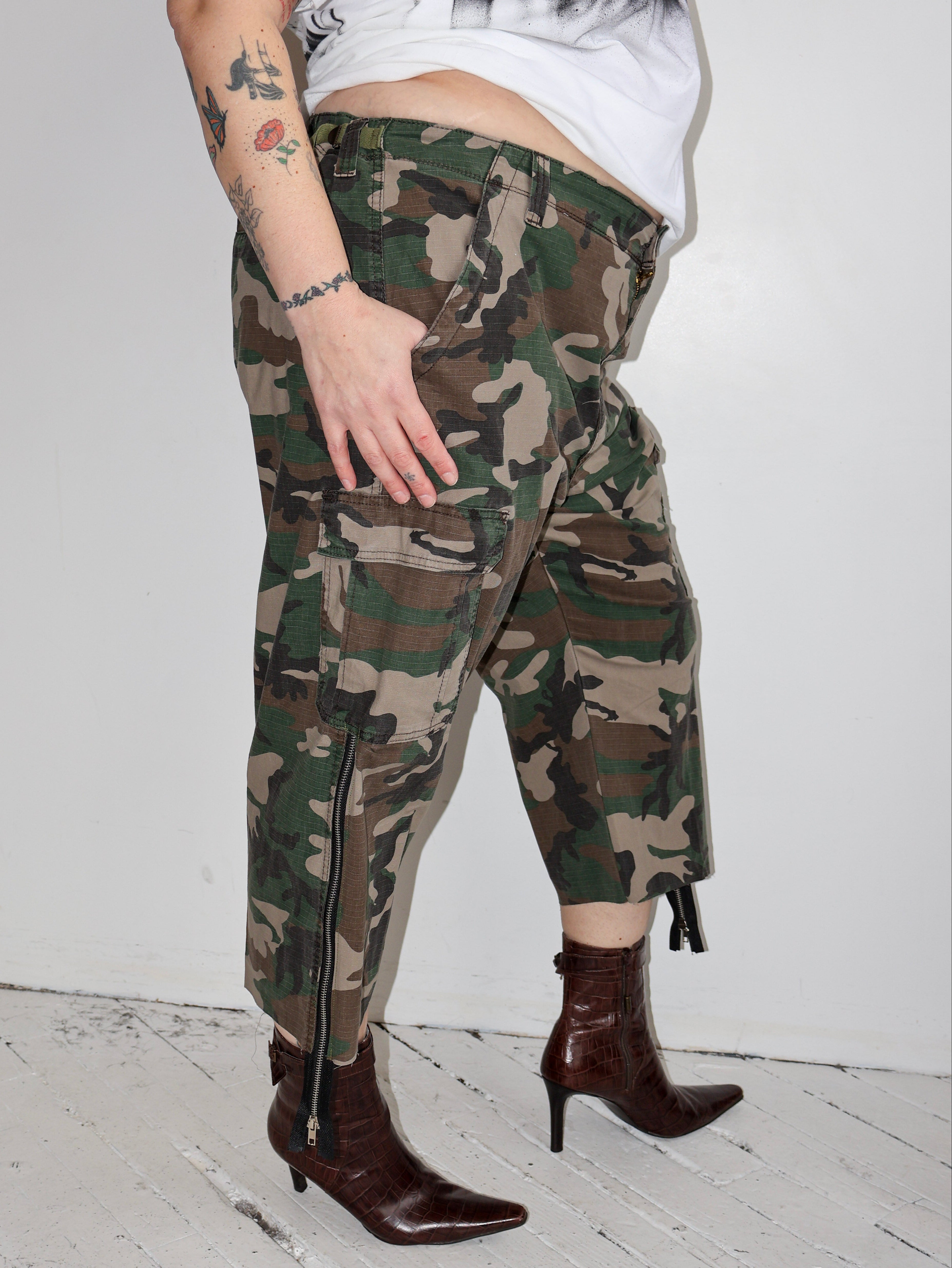 BABES - The Cropped Cargo Capri (XL-3X)