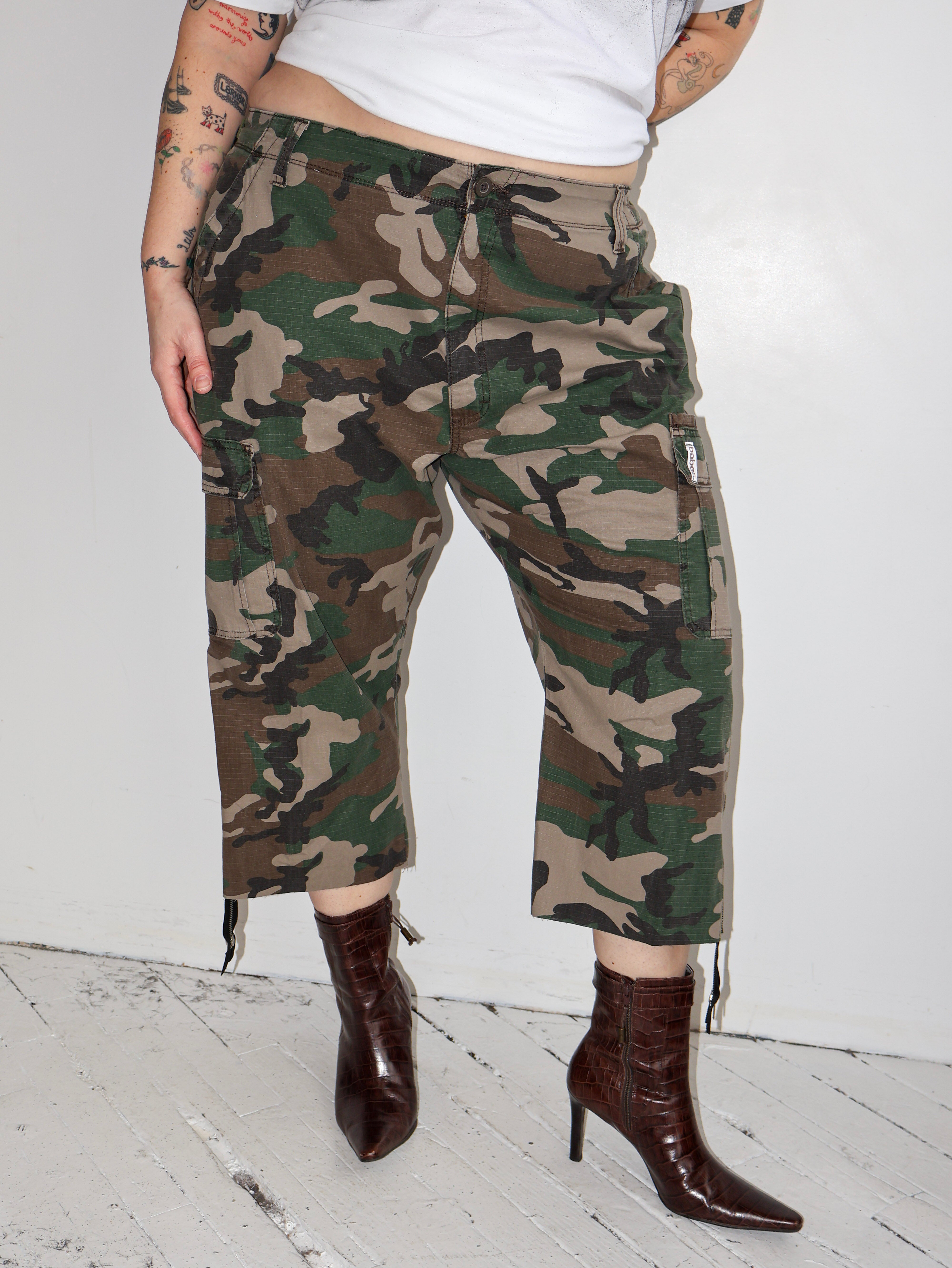 BABES - The Cropped Cargo Capri (XL-3X)