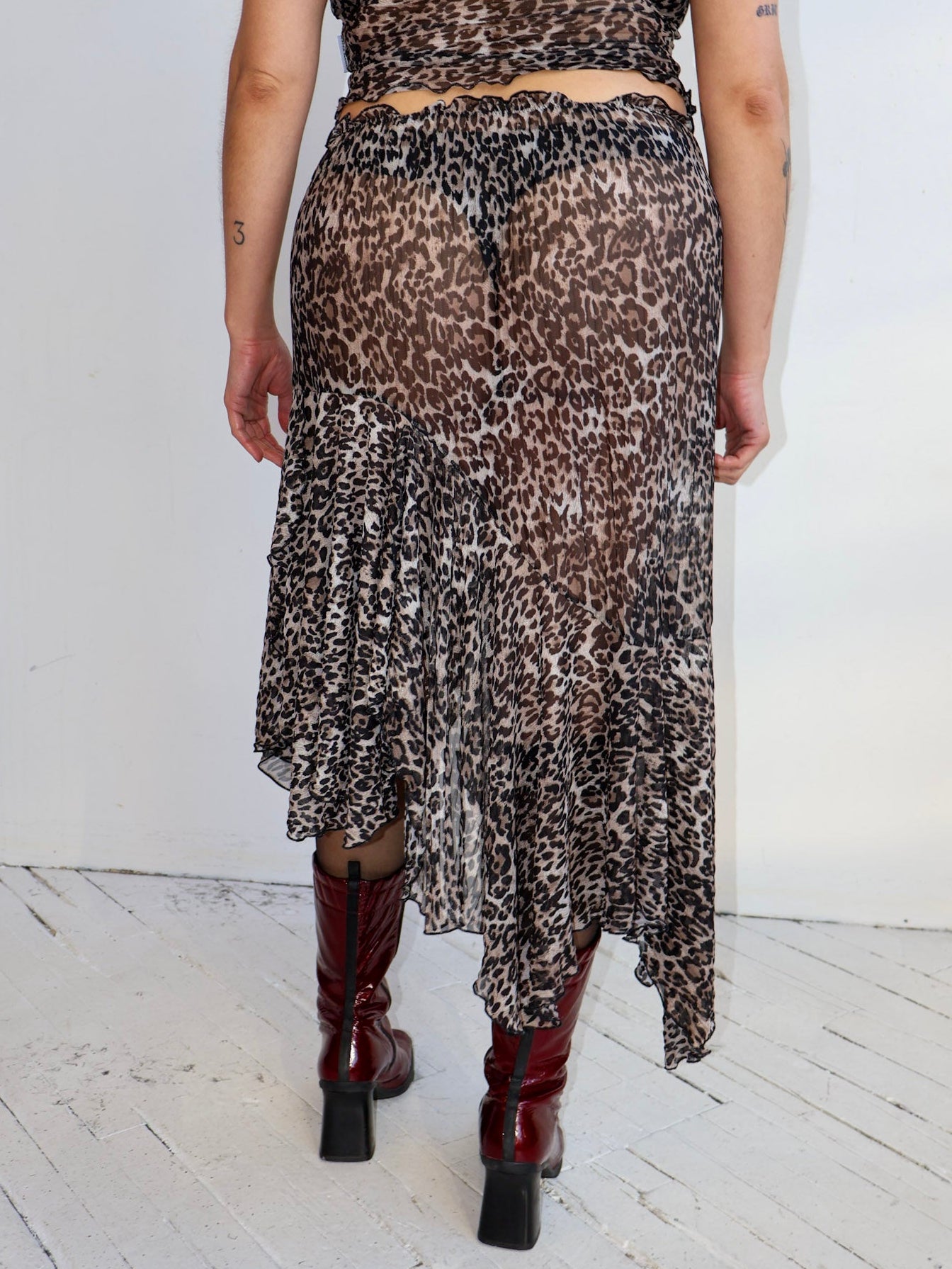 Ester Manas - Asymmetrical Skirt - Feline Mesh (XL-4X)