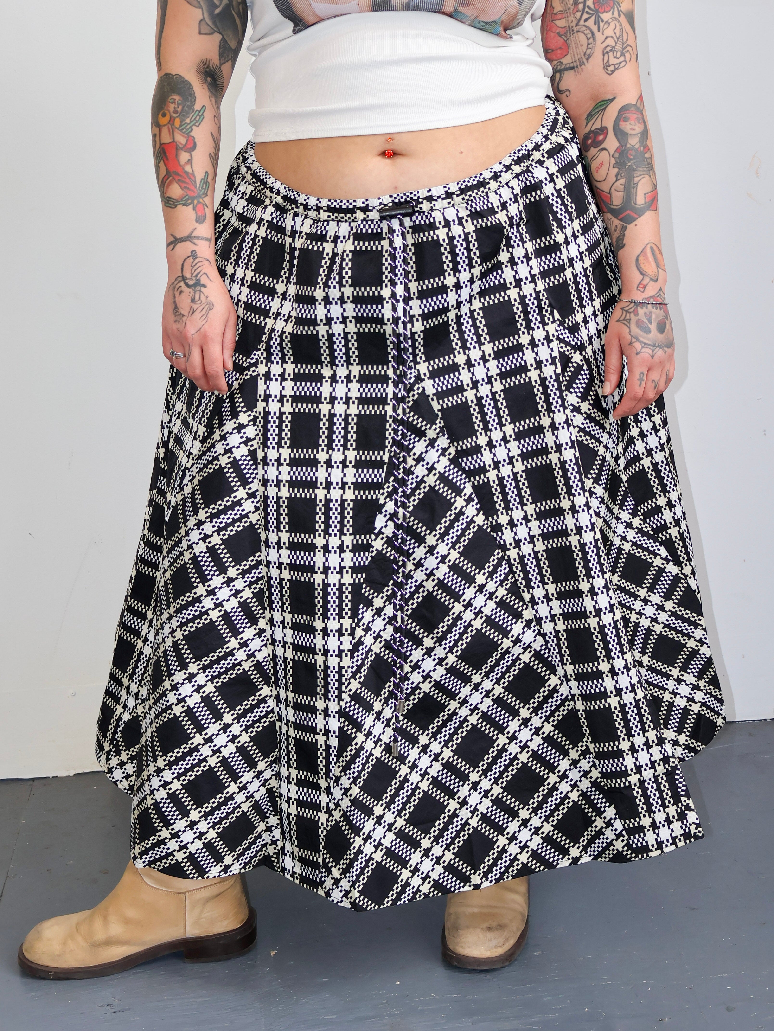 KkCo - Plaid Peak Skirt in Black Plaid (0X-4X)