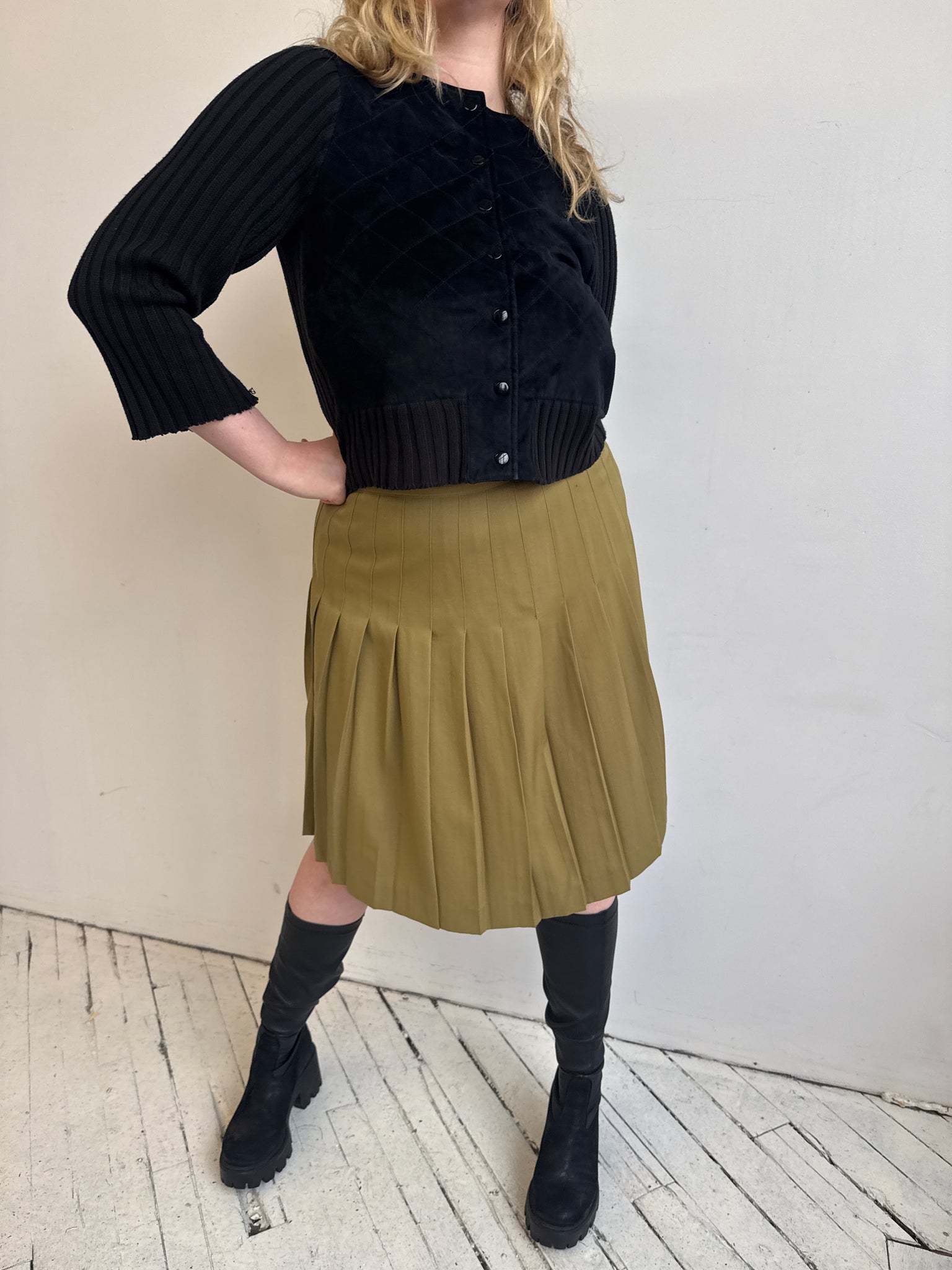 Vintage - Olive Pleated Skirt (L/XL)