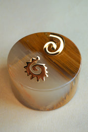 Paulina Otero - Caracol & Espiral Gold Studs
