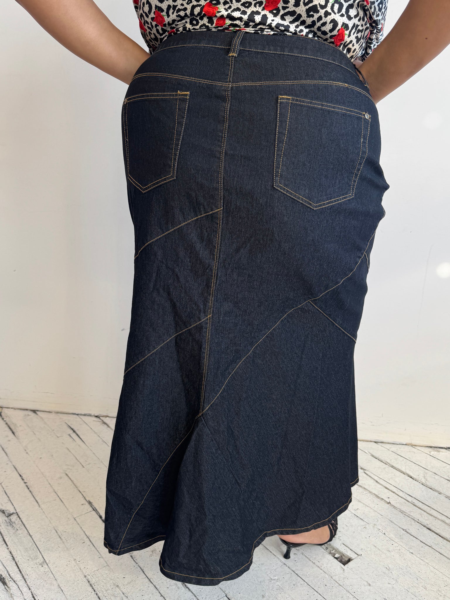 Vintage - Stretch Dark Denim Long Skirt (2X)