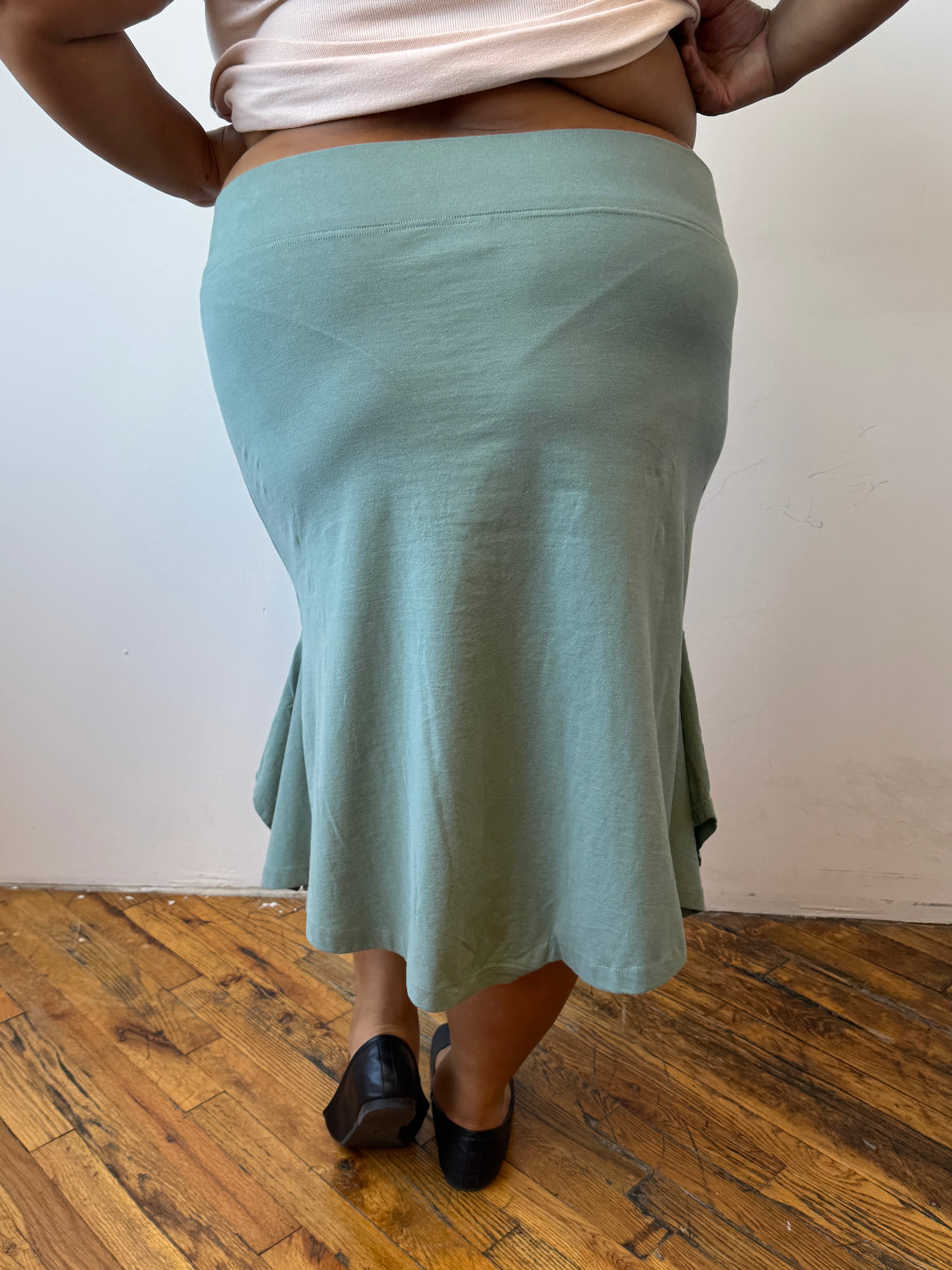 Gina Corrieri - Light Green Midi Skirt (2X)