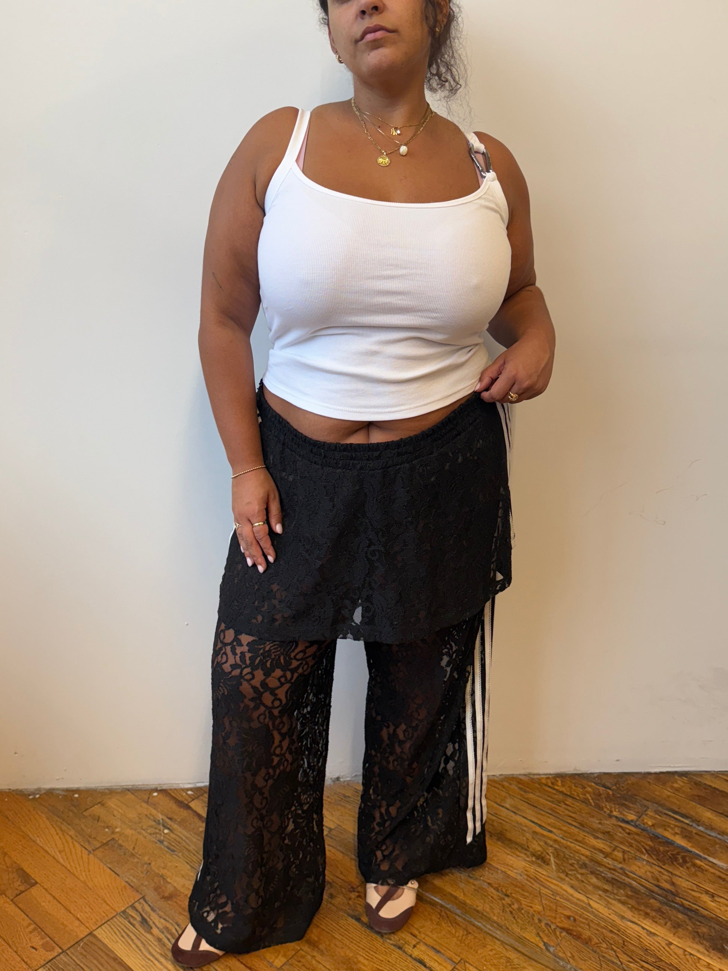 Coco Clem Tank - Carabiner Tank in White (L-5X)