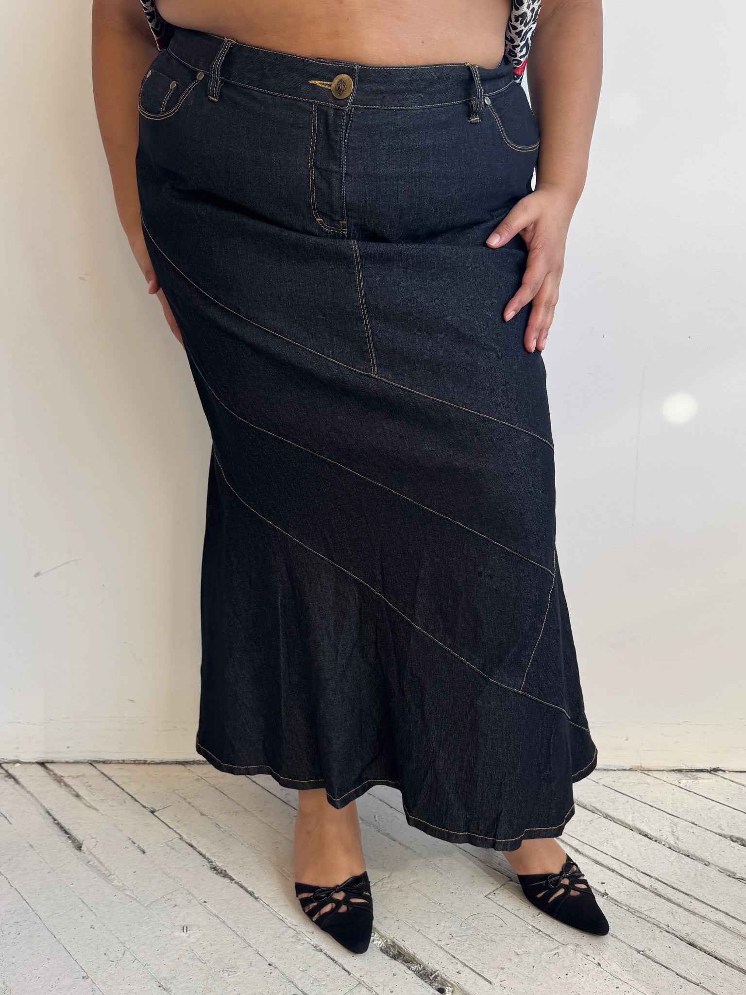 Vintage - Stretch Dark Denim Long Skirt (2X)