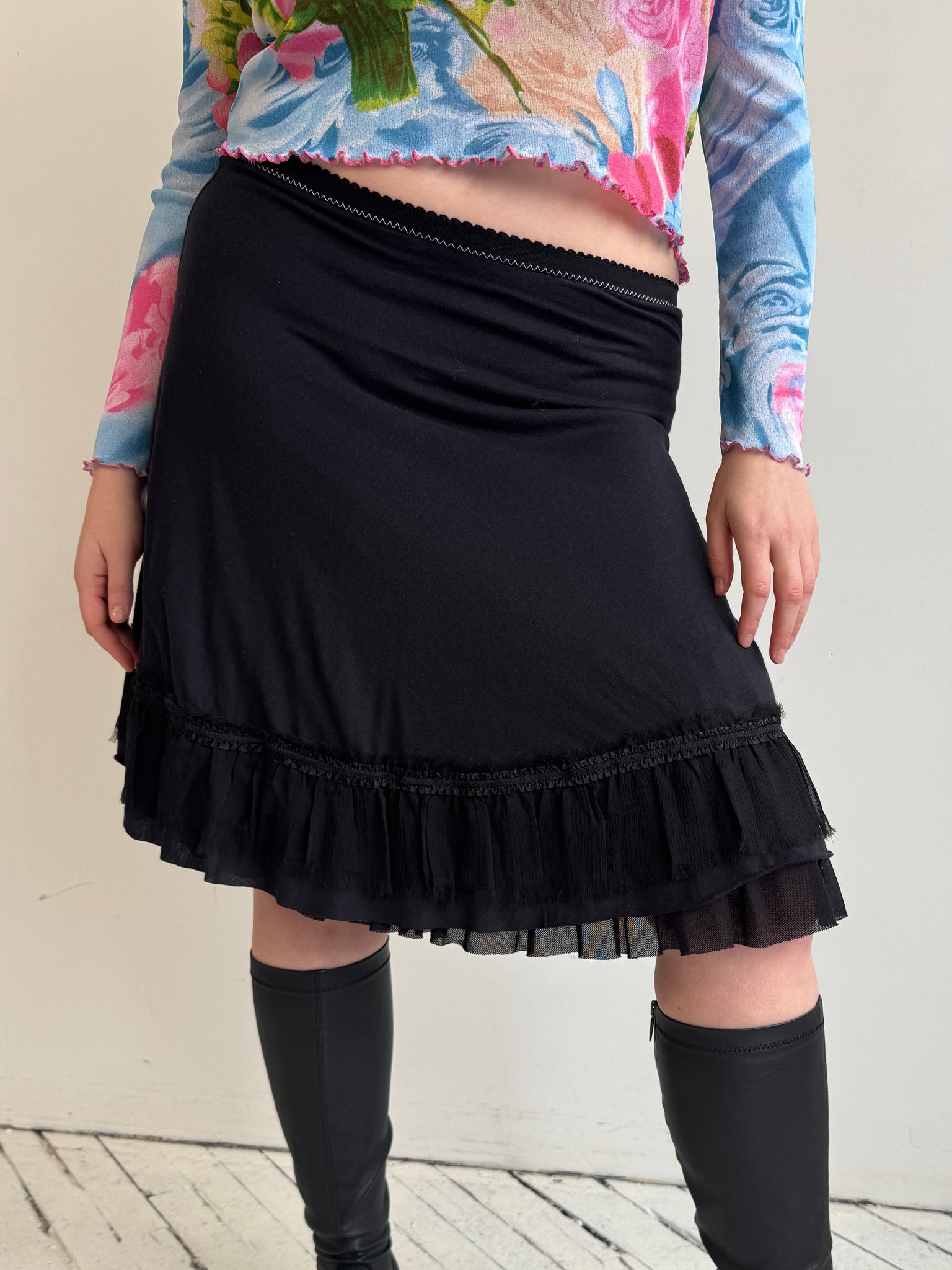 Italian Vintage - Black Midi Skirt (L-XL)