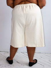 Boheme - Sweat Shorts in Milk (XL/1X + 2X/3X)