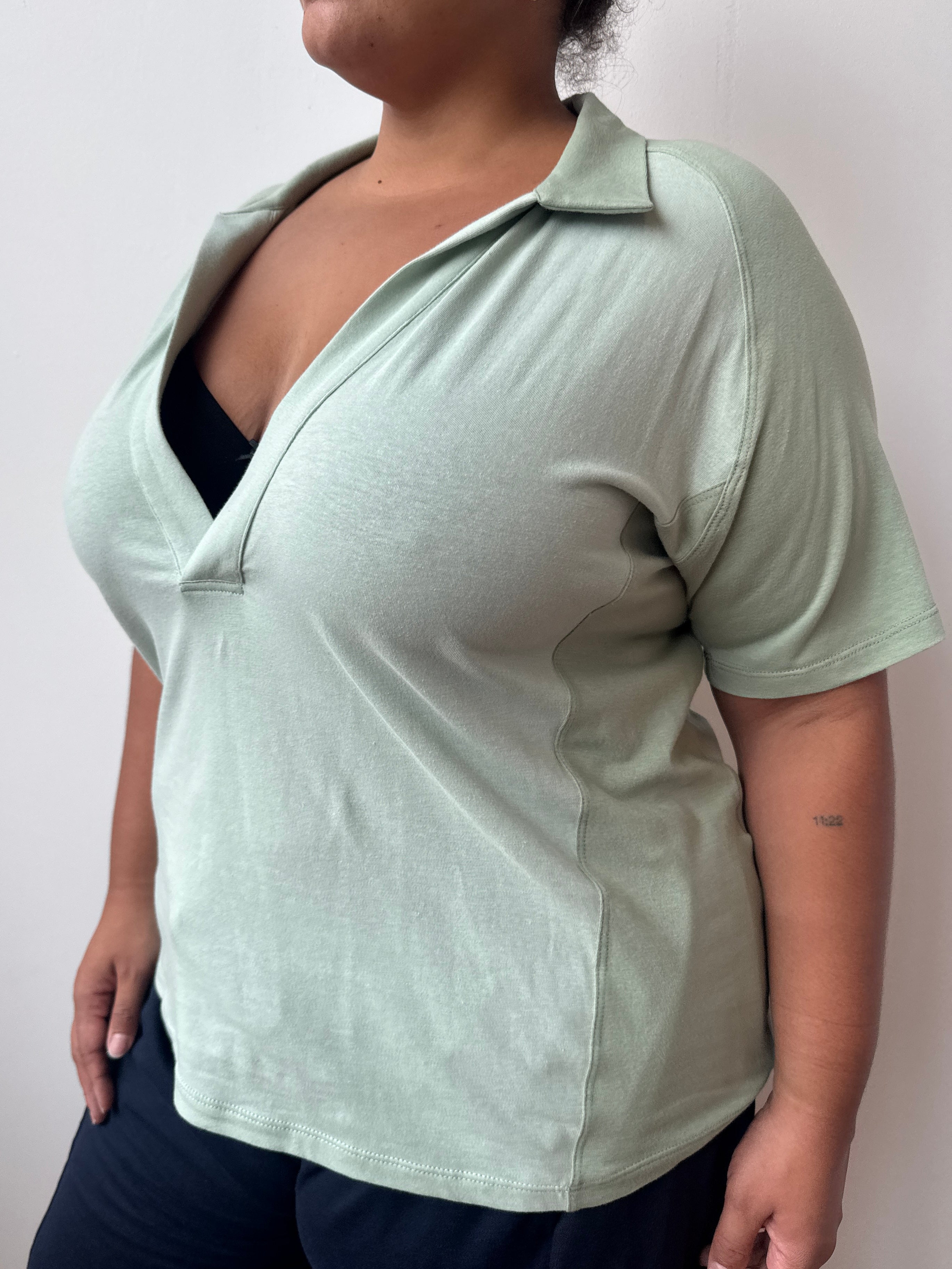 ABL ESTUDIO - Green V-Neck Polo (L-3X)