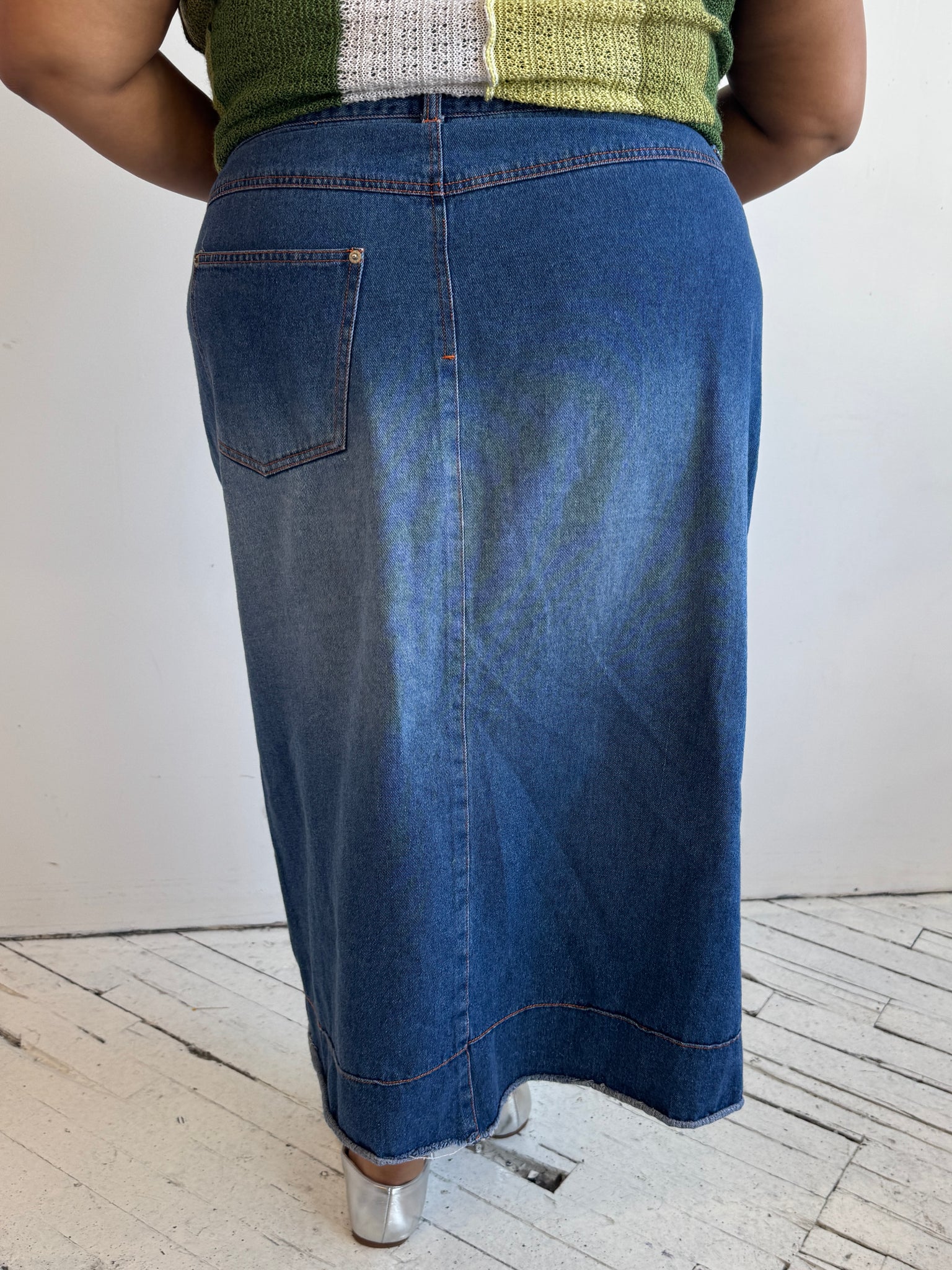 Vintage - Denim Skirt with Orange Stitching (2X)