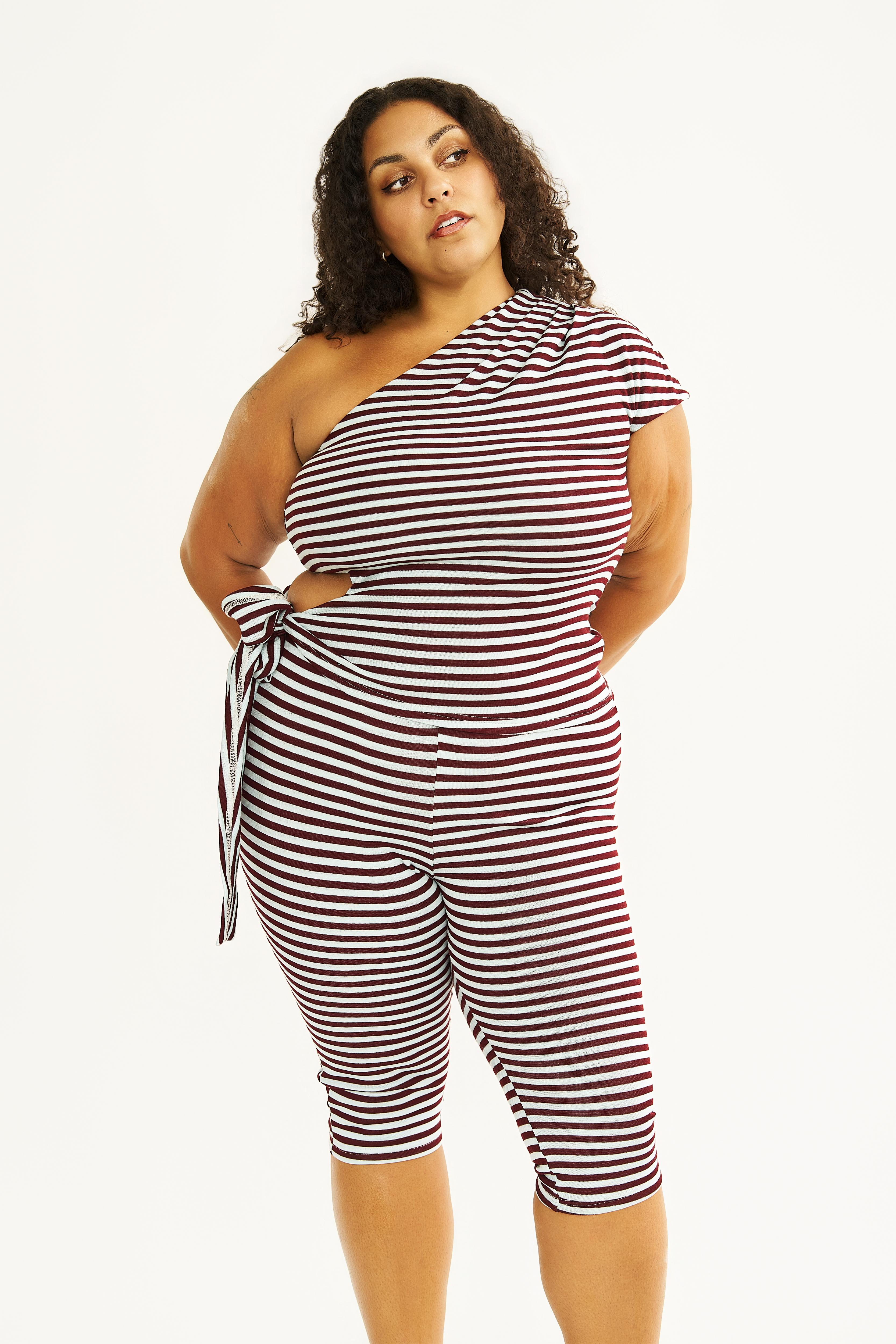 Aline - Avery Pedal Pusher Capris (L-4X)