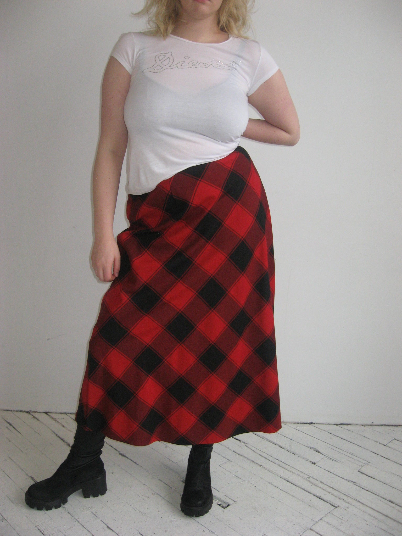 Vintage - Red and Black Plaid Skirt (L/XL)