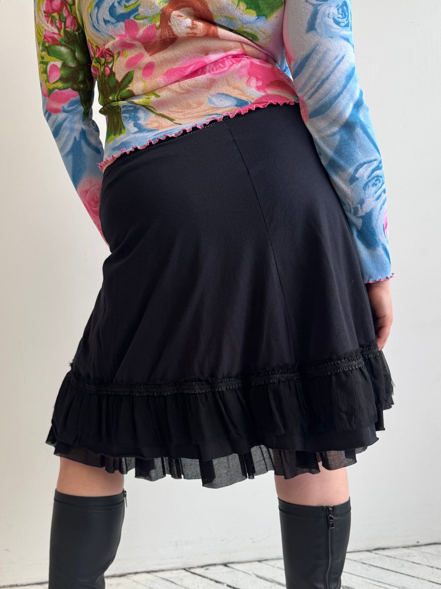 Italian Vintage - Black Midi Skirt (L-XL)