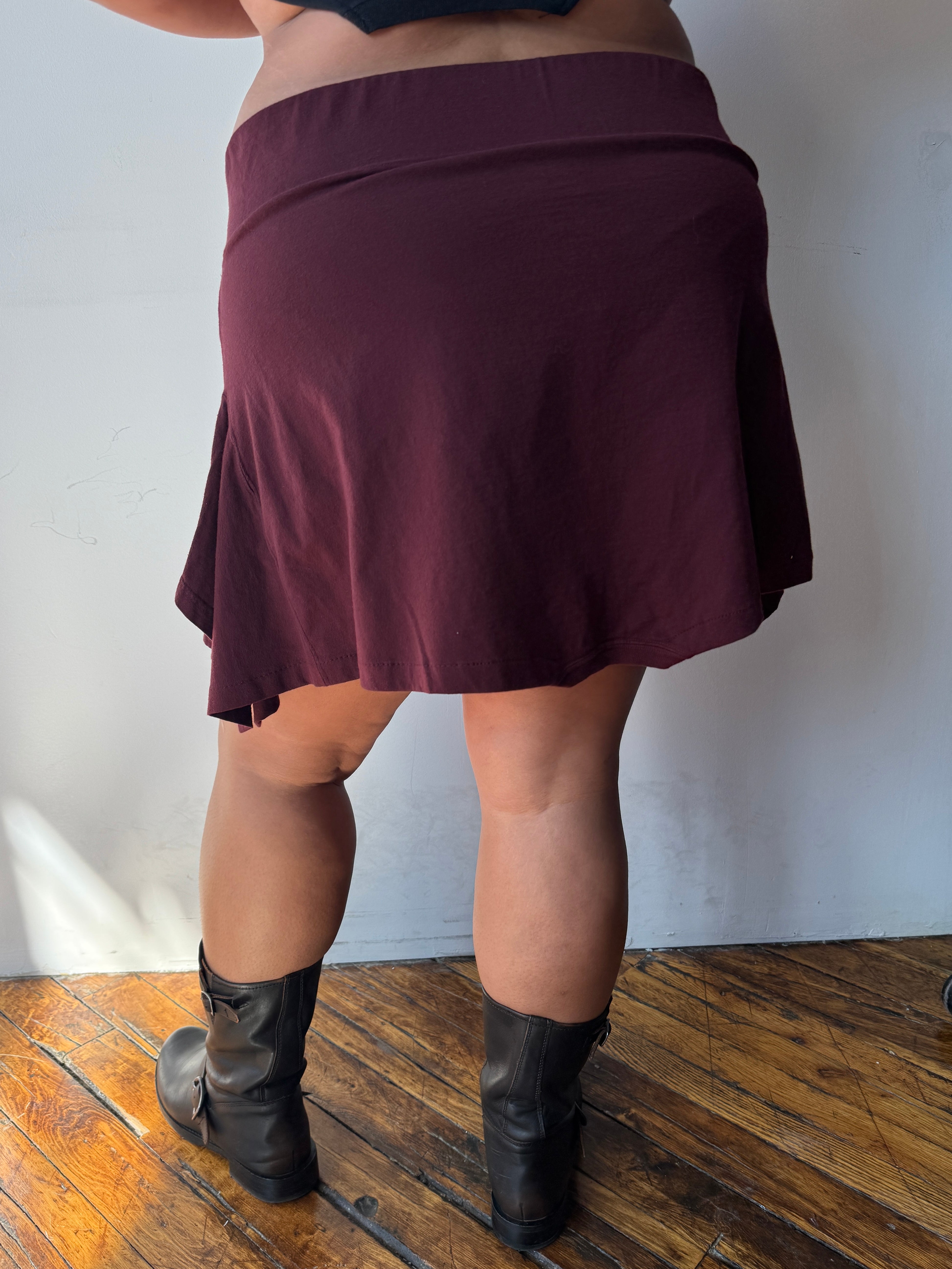 Gina Corrieri - Burgundy Mini Skirt (XL/1X)