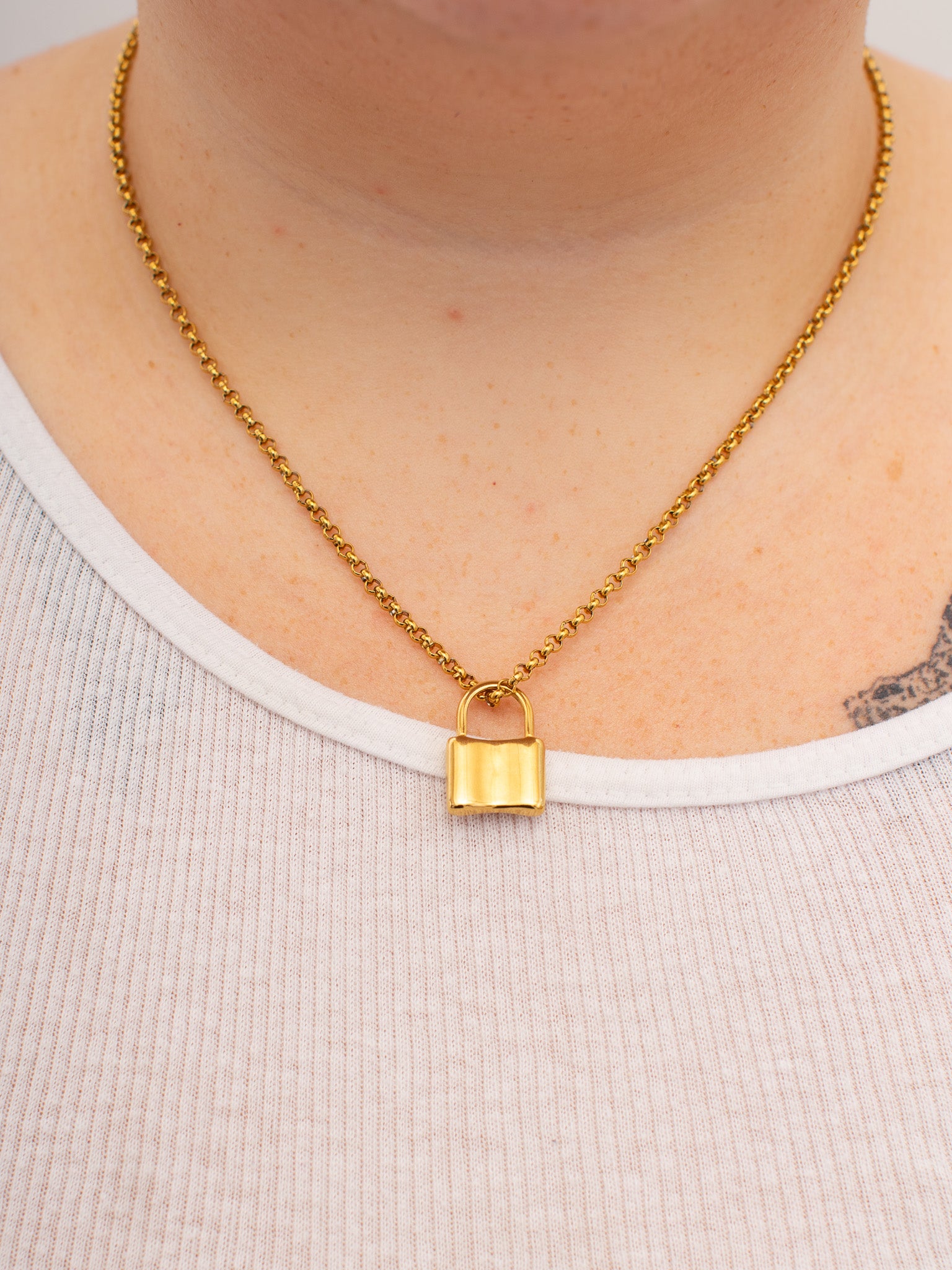 Shop Journal - Gold Simple Lock Necklace