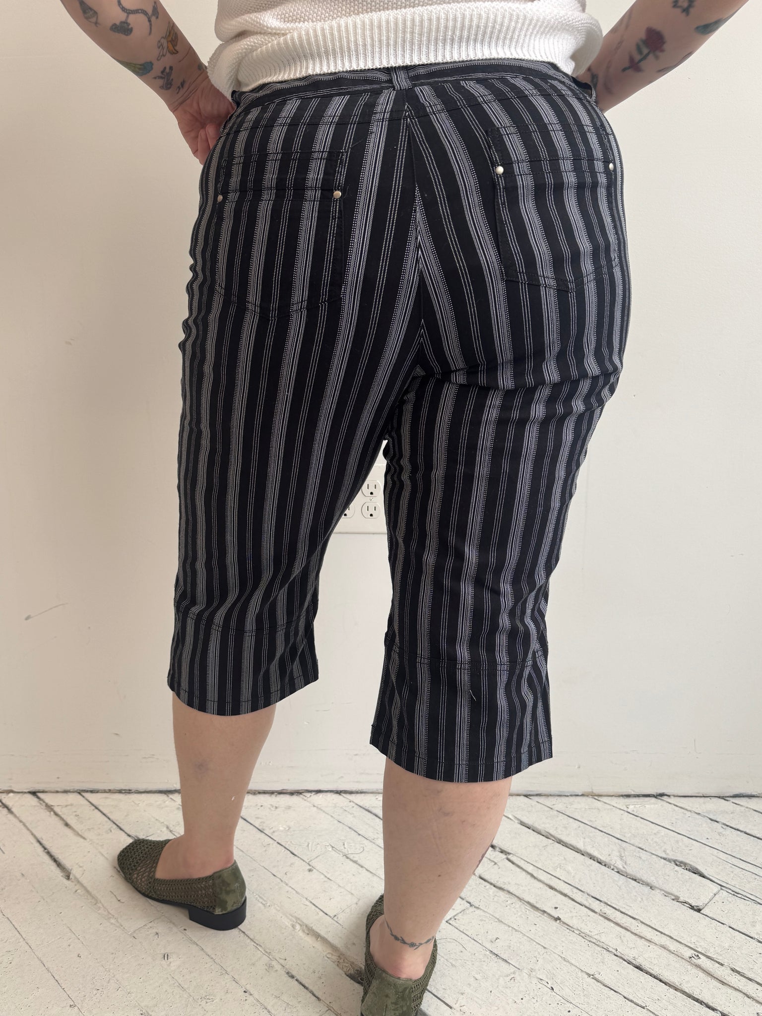 Vintage - Black Striped Capris (1X/2X)