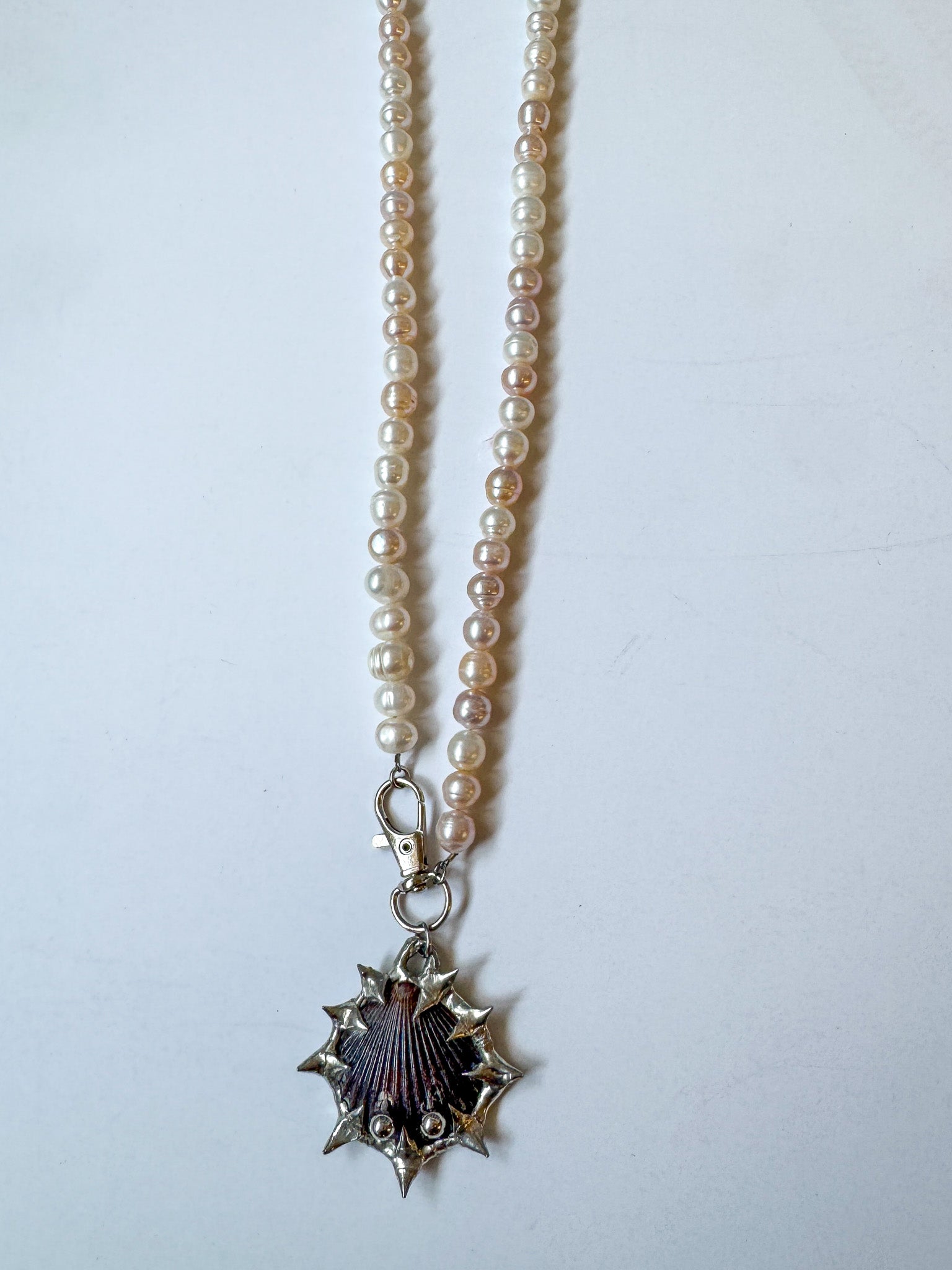 My Dearest World - Black Scallop Pearl Pendant