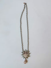 My Dearest World - Scallop Chain (White + Pink)