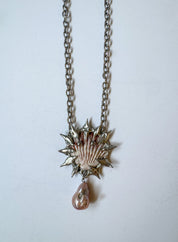 My Dearest World - Scallop Chain (White + Pink)