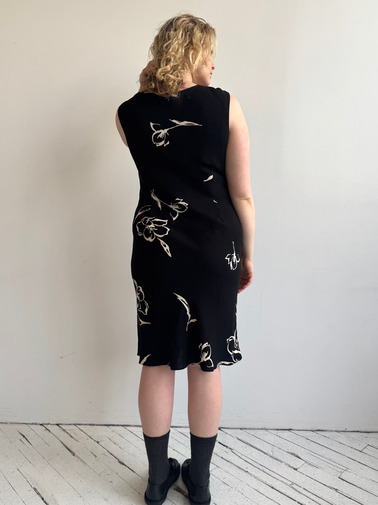 Vintage - Black Floral Dress (XL)