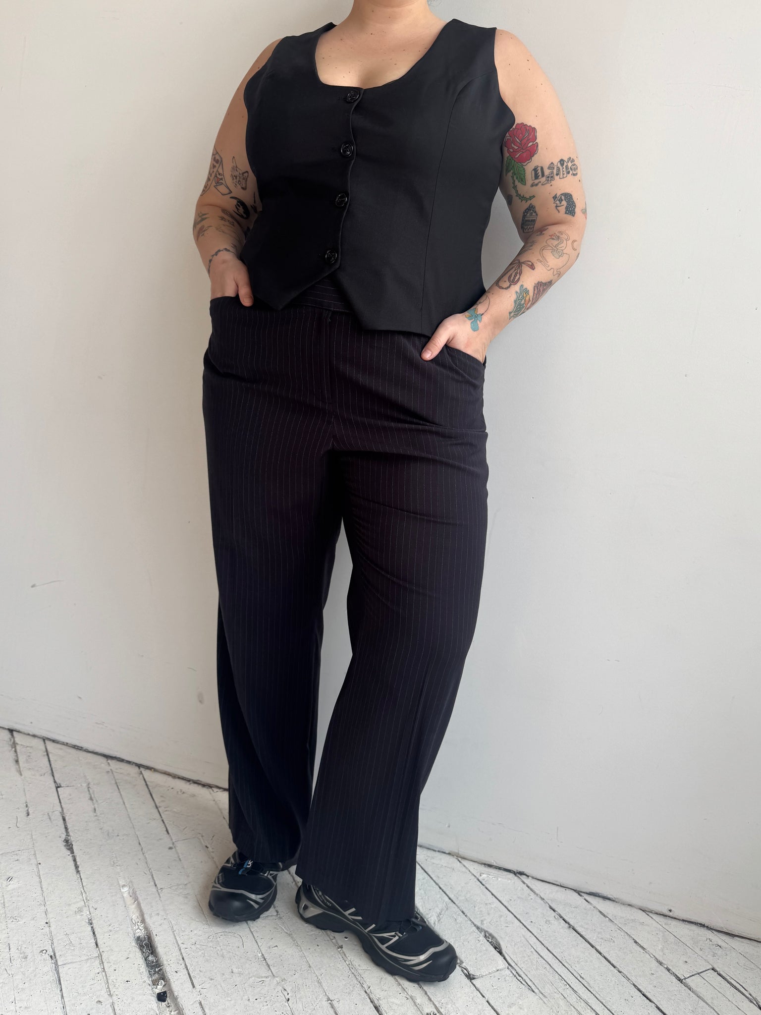 Vintage - Black Pinstripe Pants (2X)