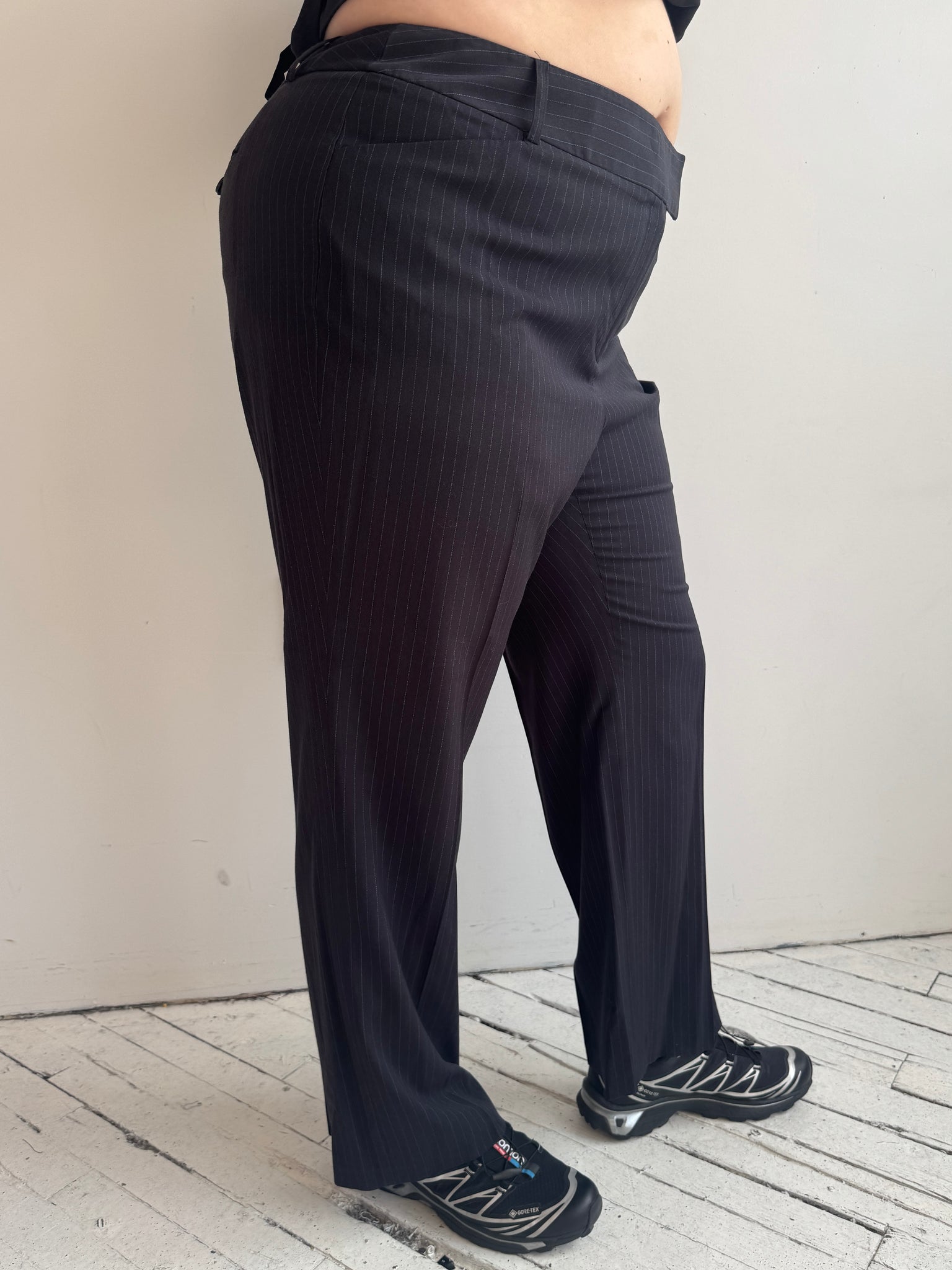 Vintage - Black Pinstripe Pants (2X)