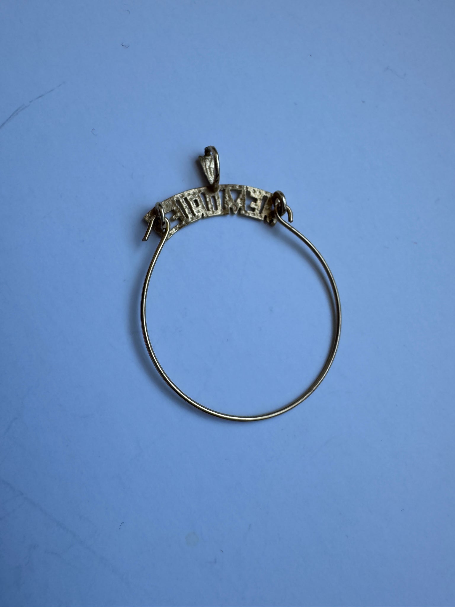 Vintage - 14K Gold "Memories" Circle Pendant