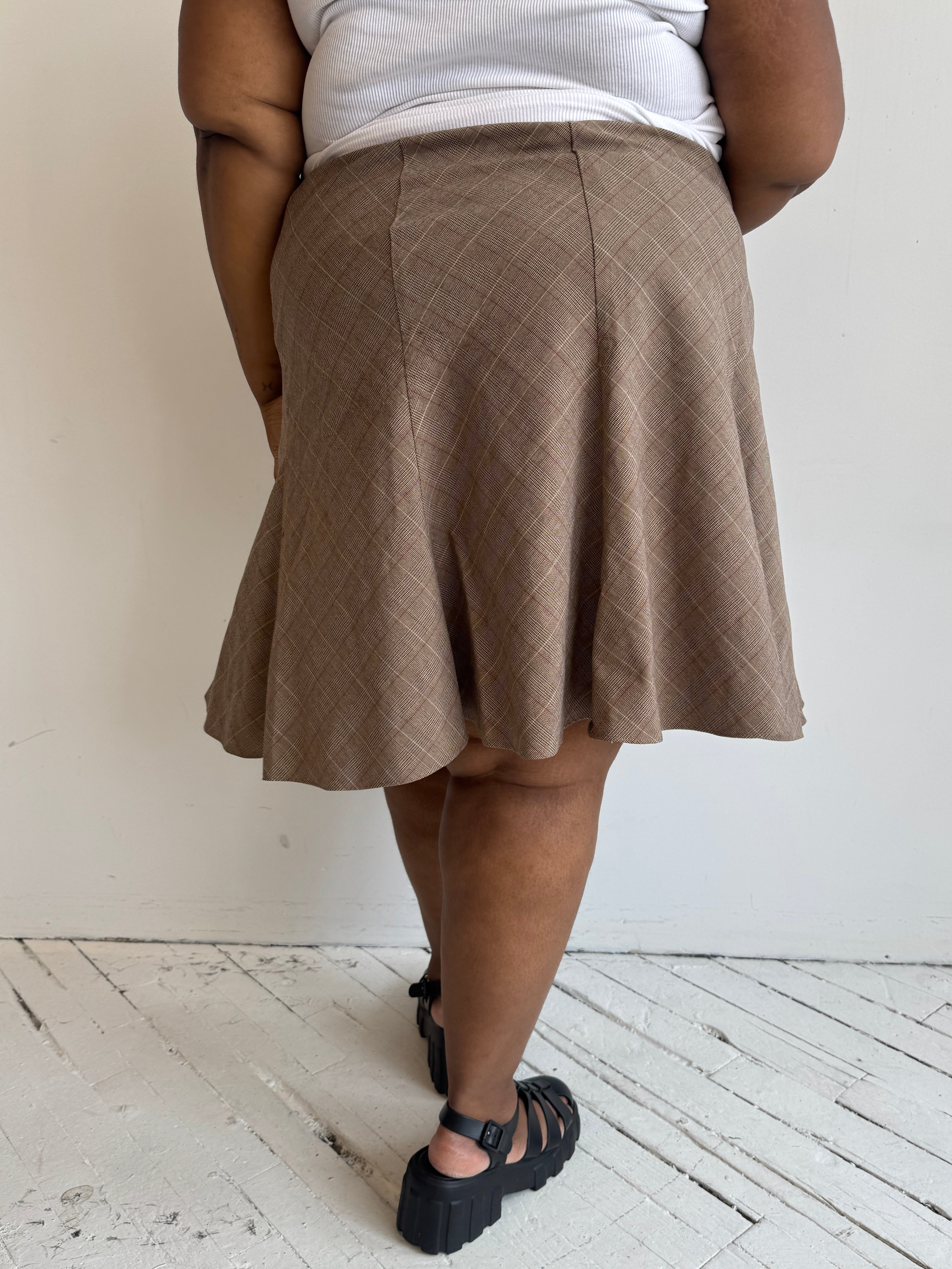 Vintage - Flared Brown Plaid Skirt (3X)