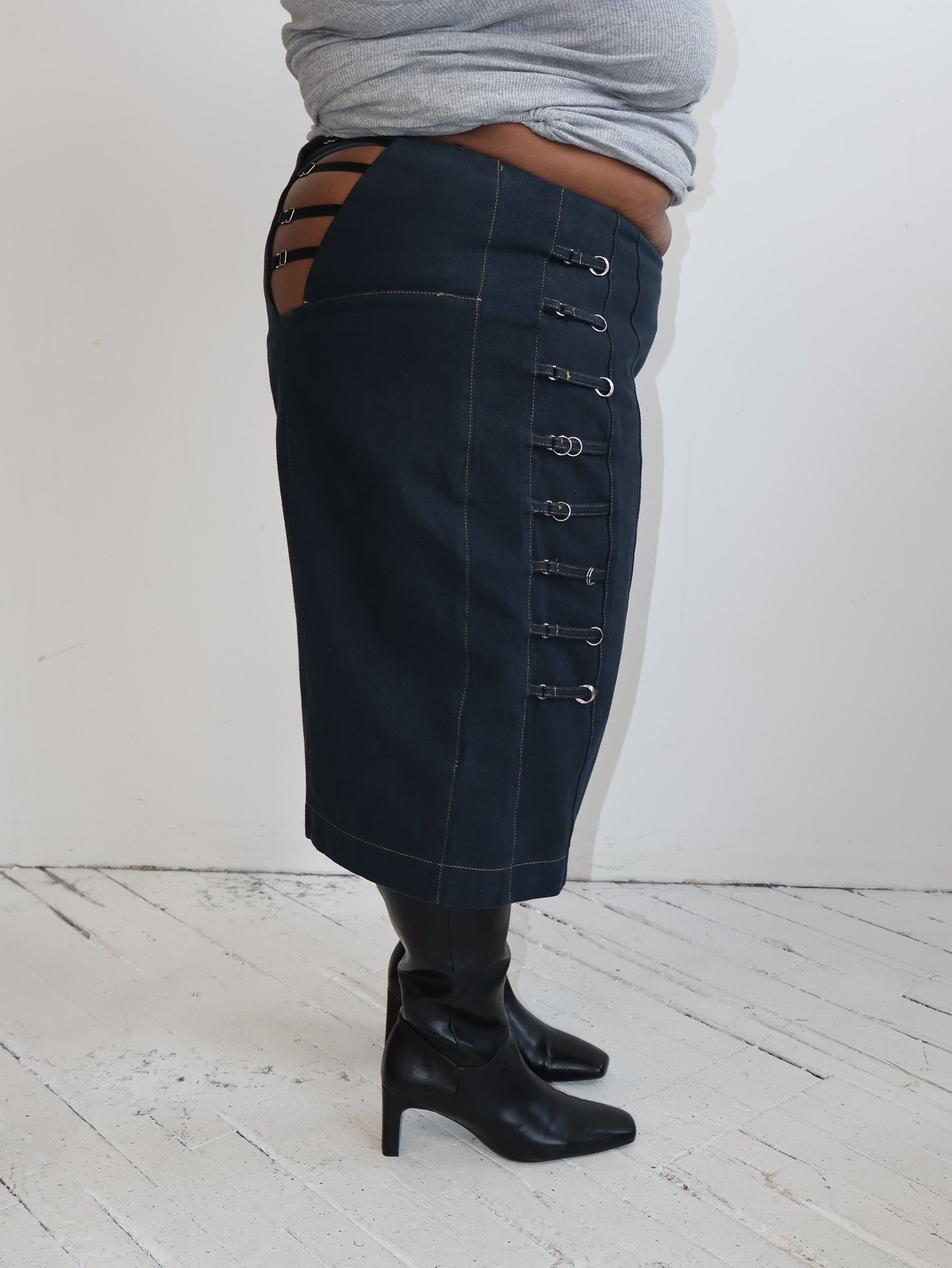 Karoline Vitto - Ladder Shorts (2X)