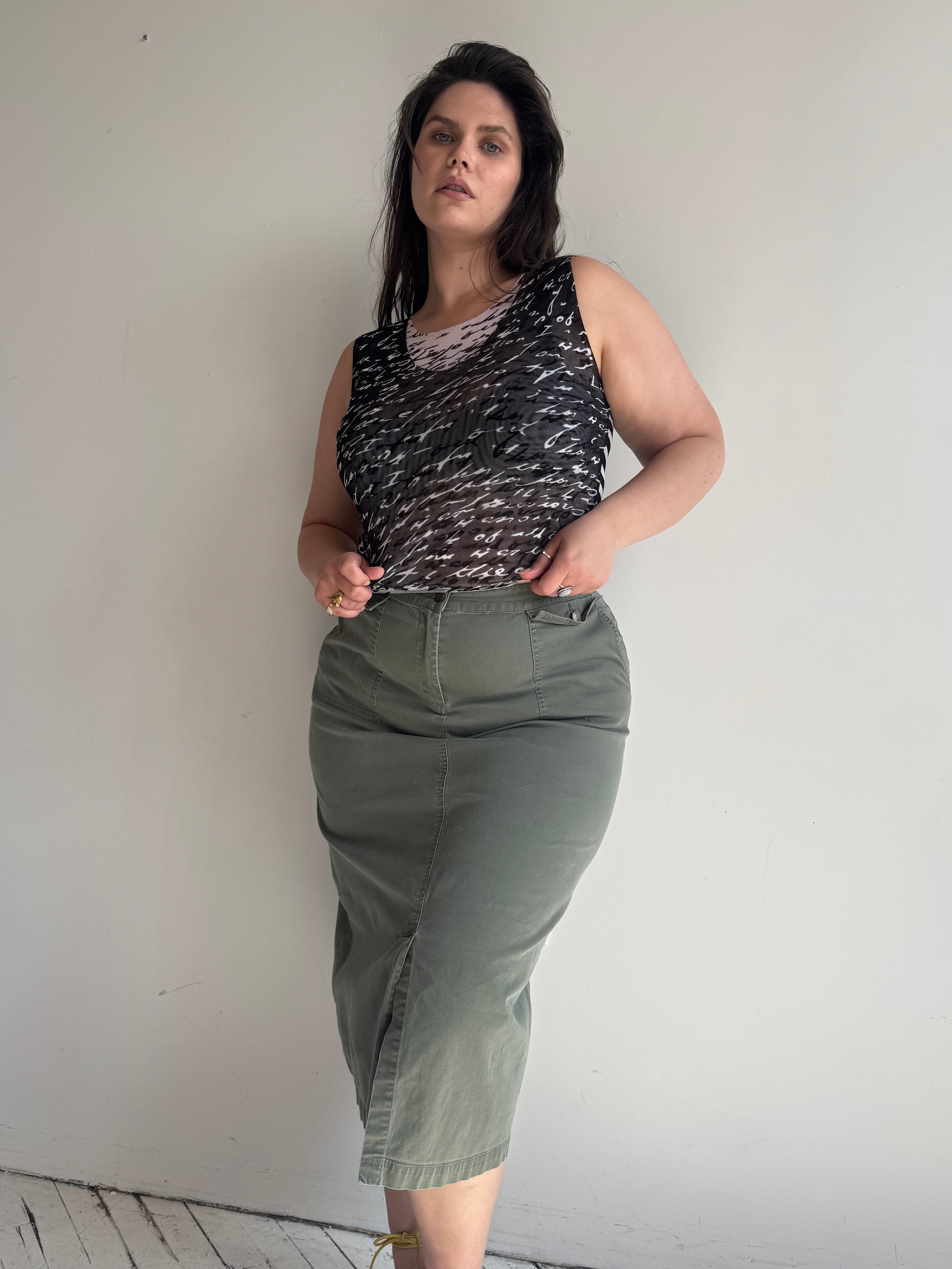 Italian Vintage - Mesh Script Tank (L-1X)