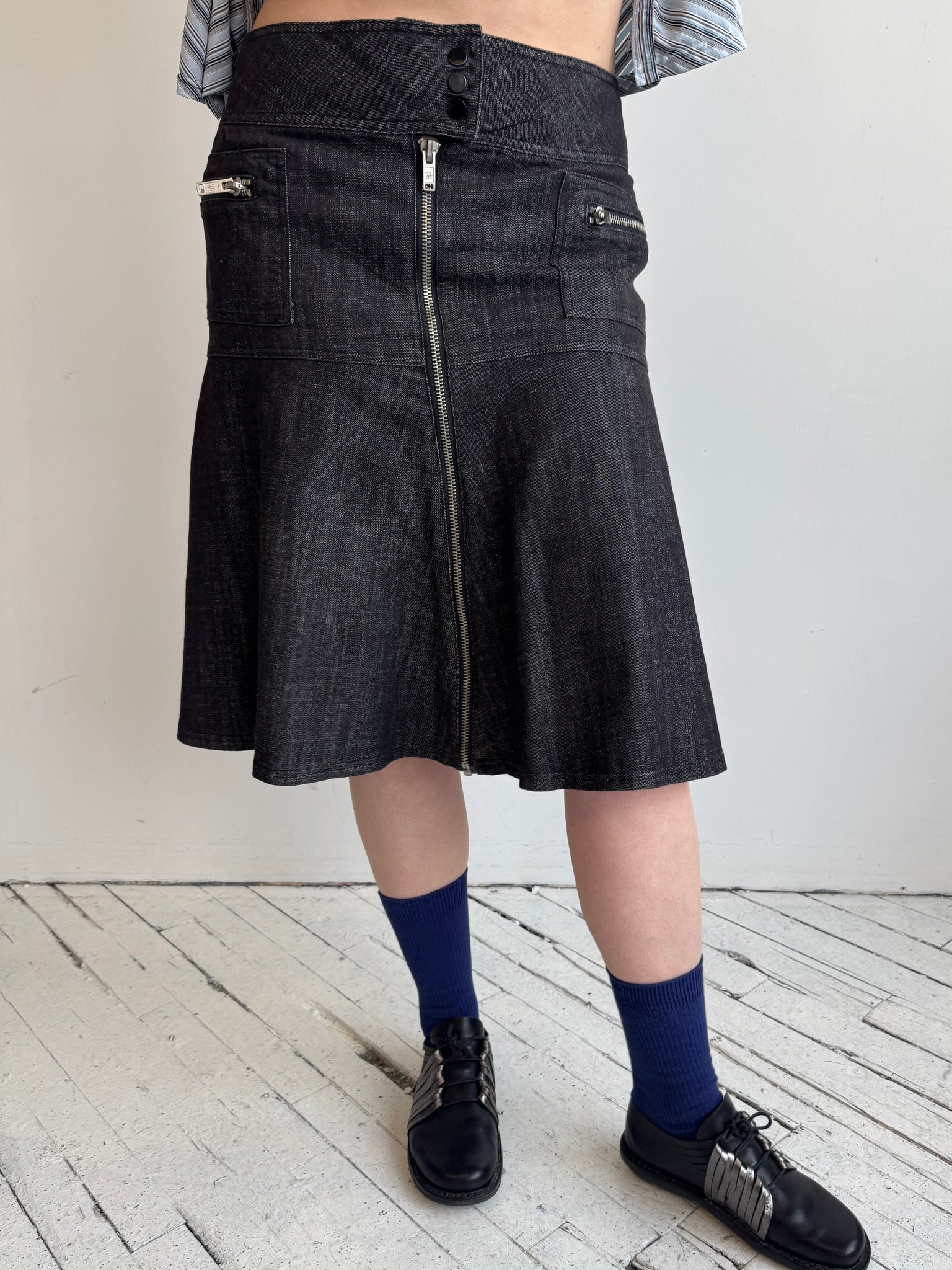 Vintage - Black Denim Zip Front Skirt (XL)