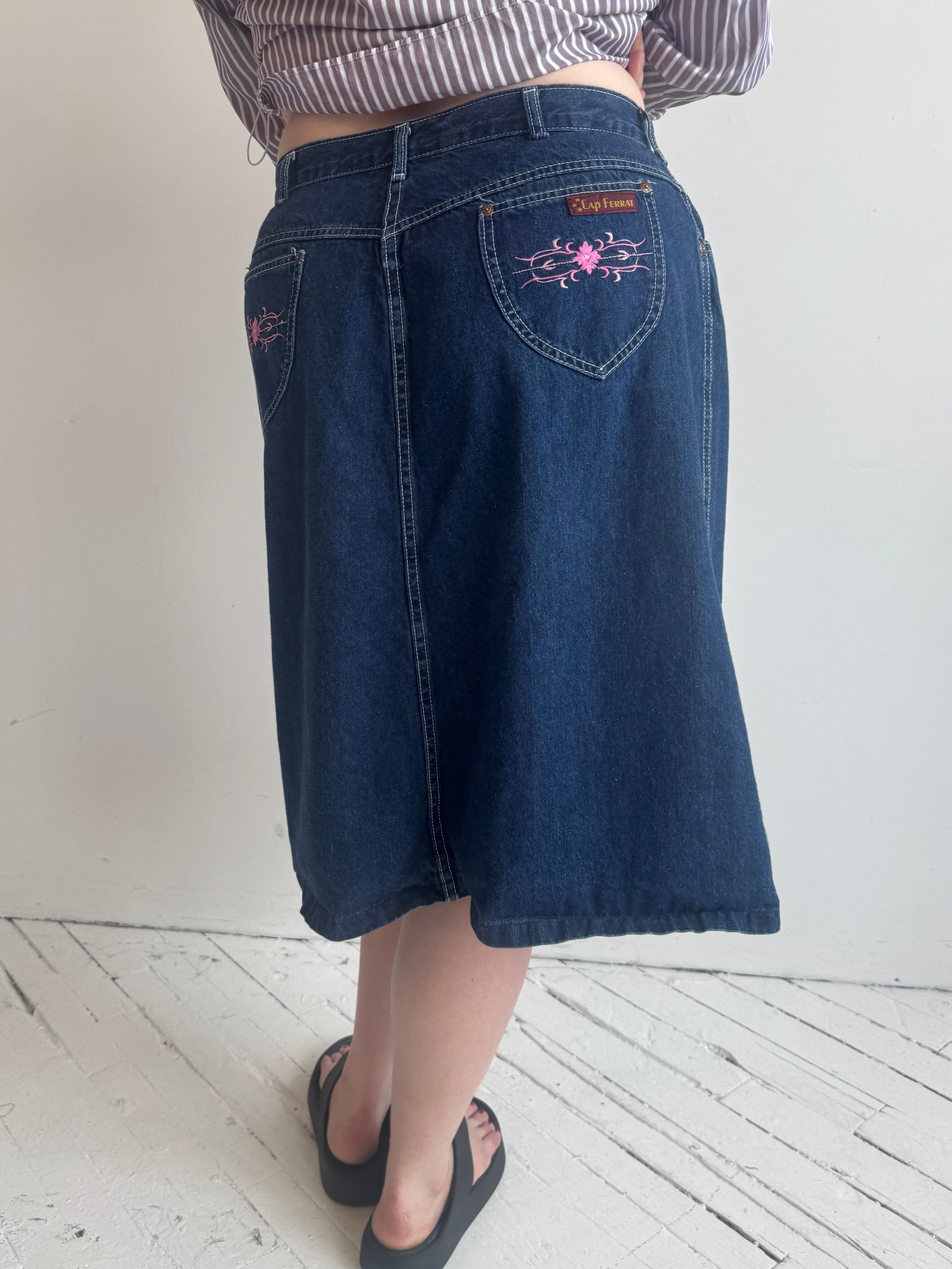 Vintage - Denim Skirt with Floral Pockets (XL)