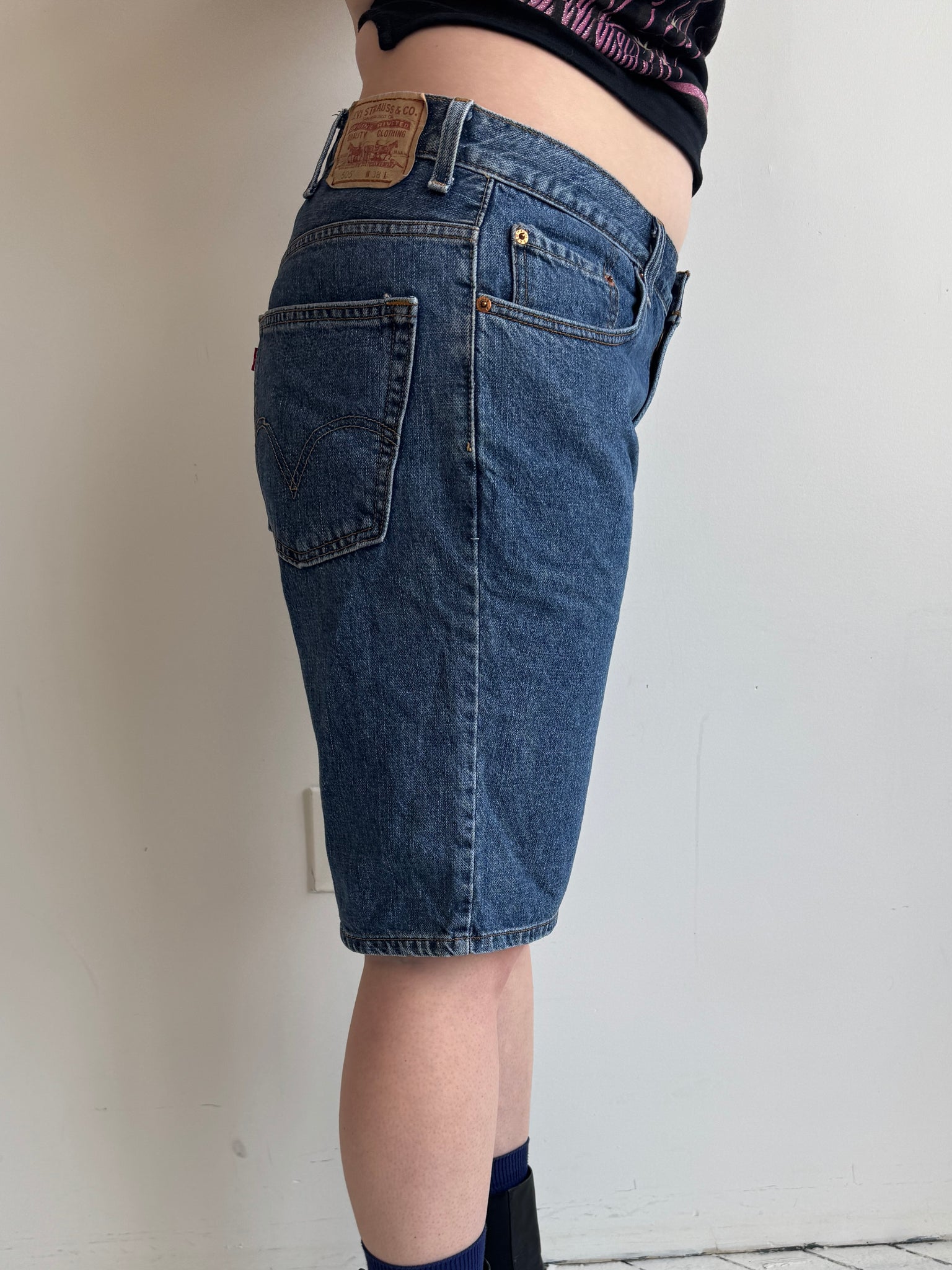 Vintage - Levi's Denim Shorts 38"