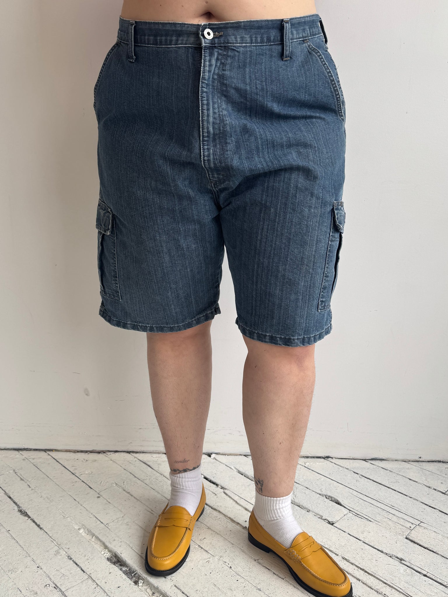 Vintage - Denim Cargo Shorts 44" (2X)