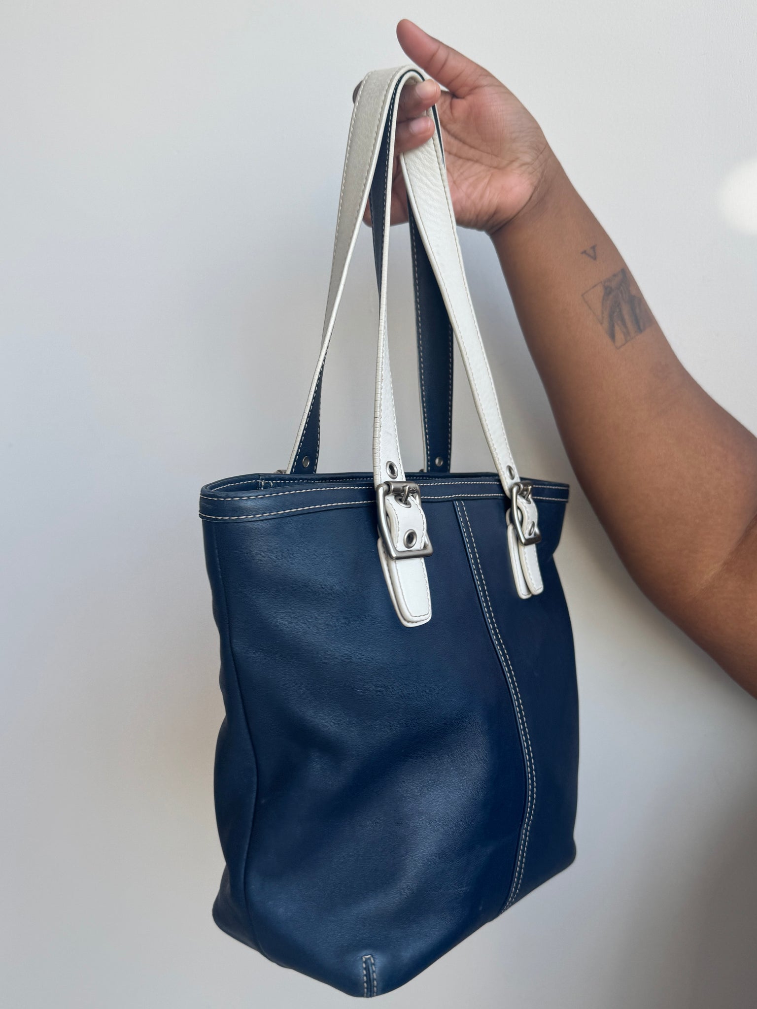 Vintage - Navy & White Coach Bag