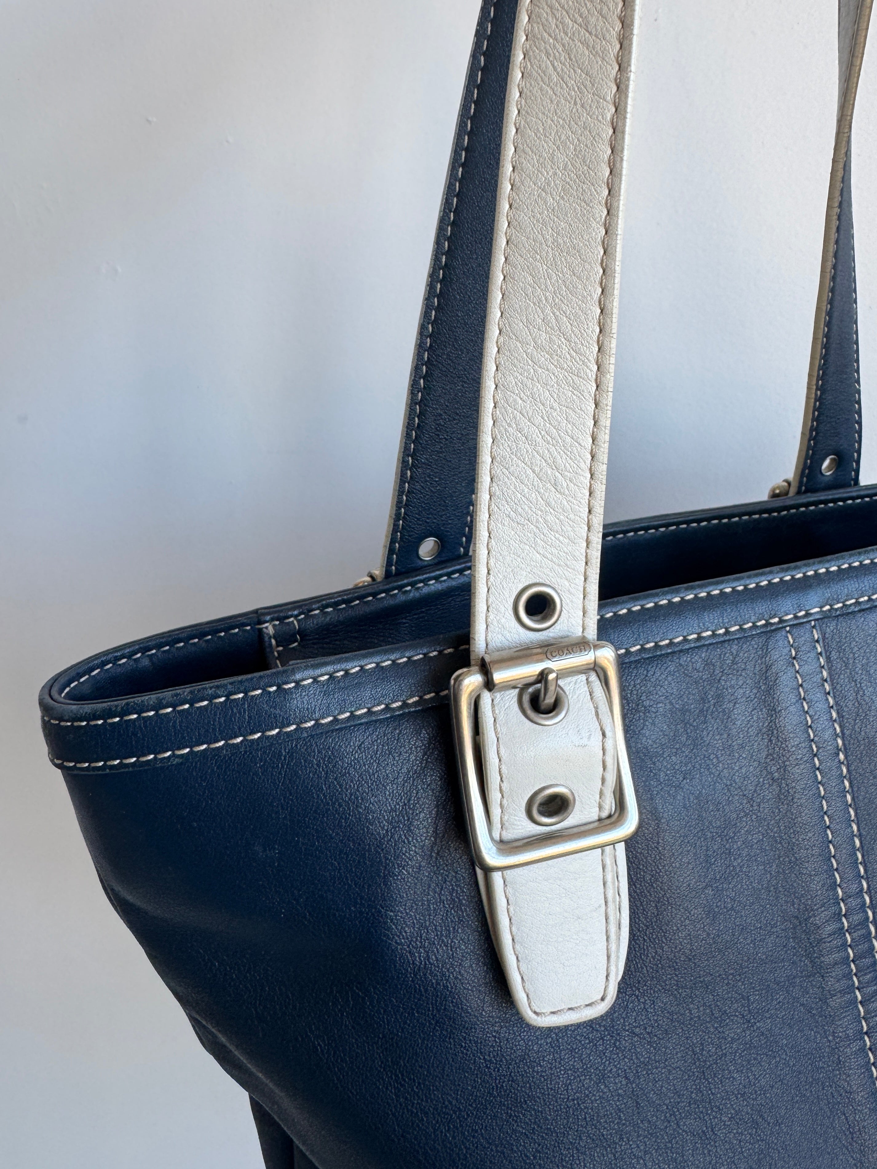 Vintage - Navy & White Coach Bag