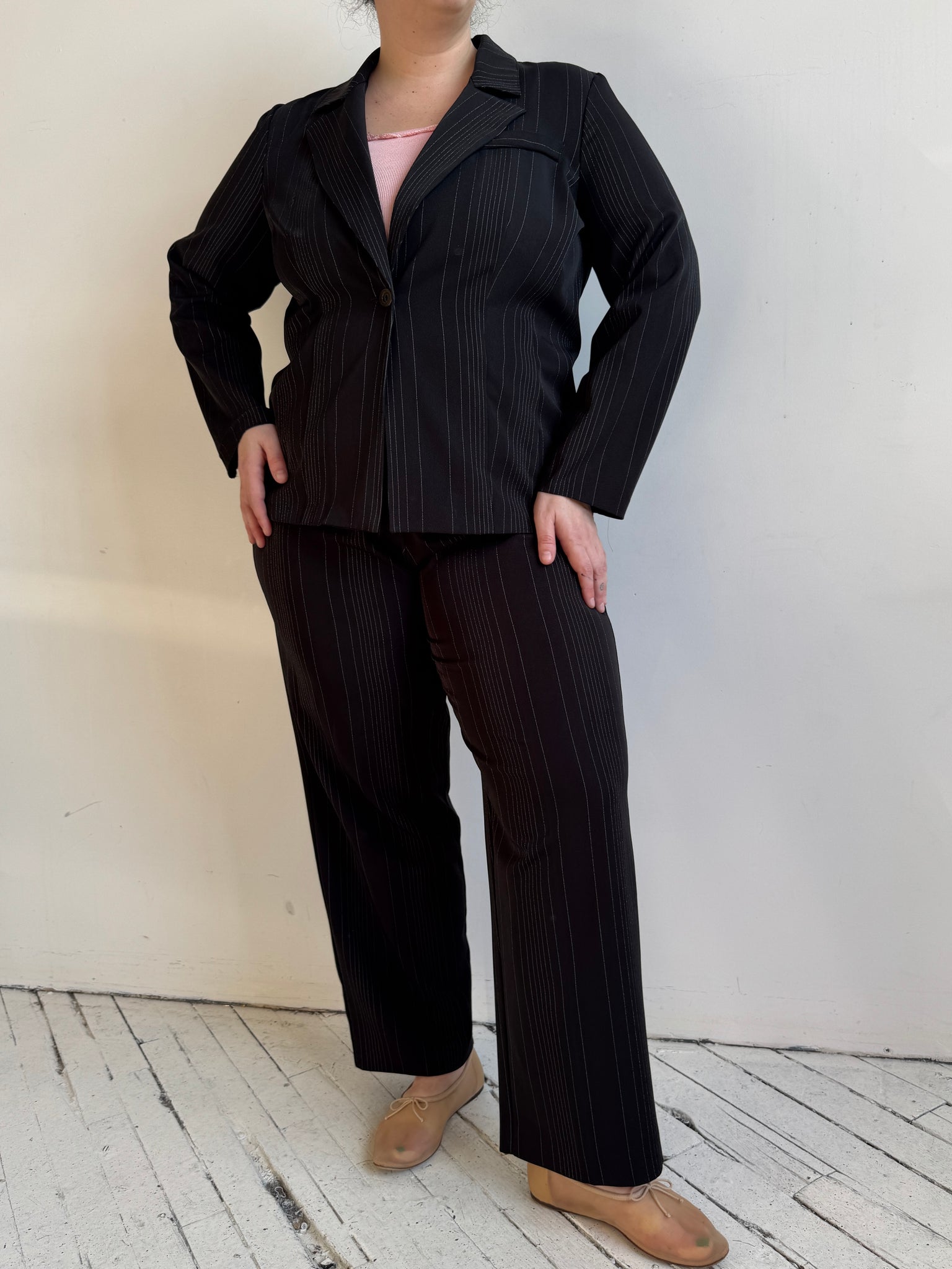 Vintage - Black Pinstripe Suit (1X)