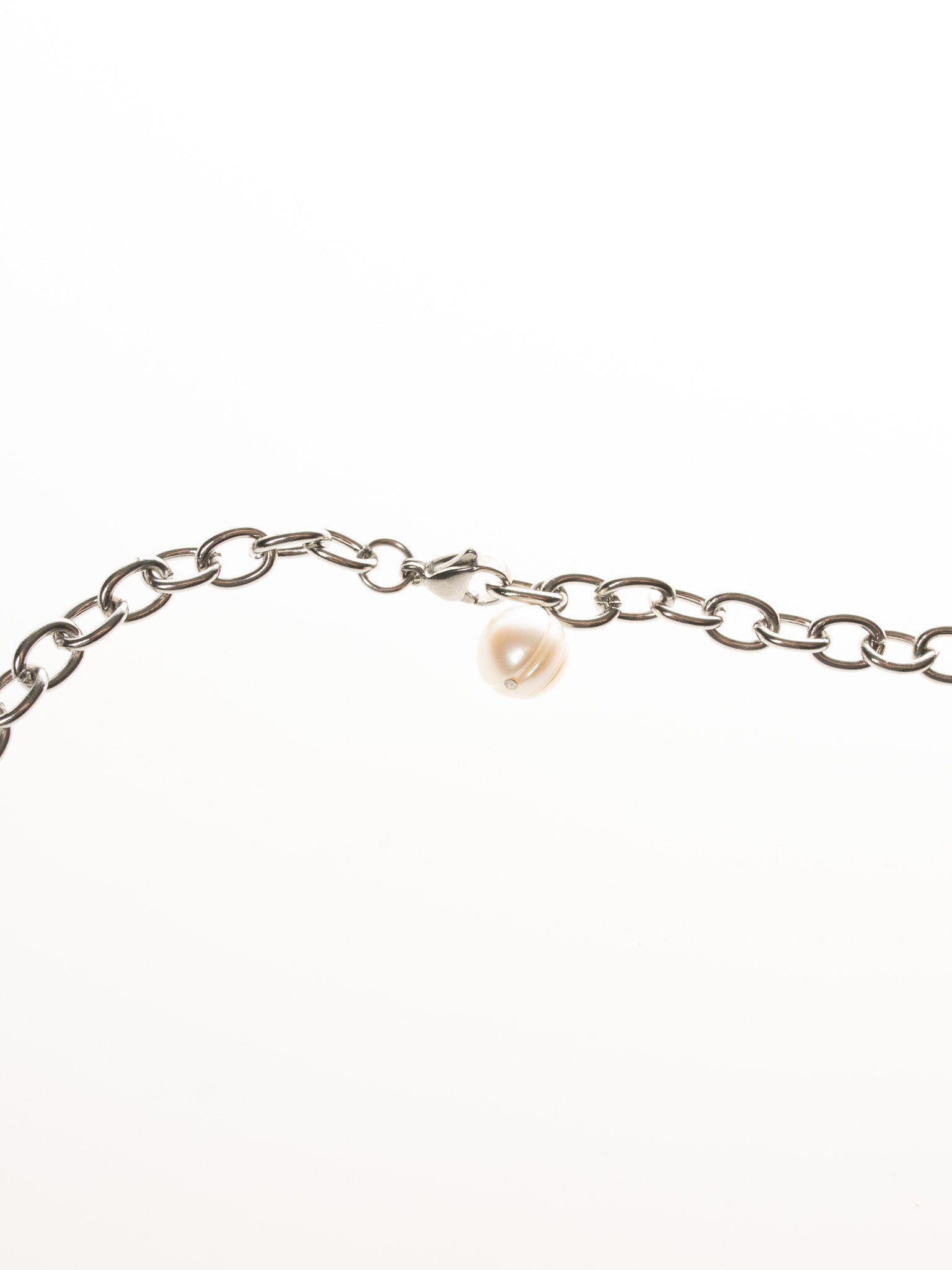 My Dearest World - Scallop Chain (White + Pink)