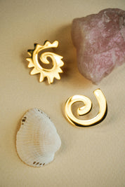 Paulina Otero - Caracol & Espiral Gold Studs