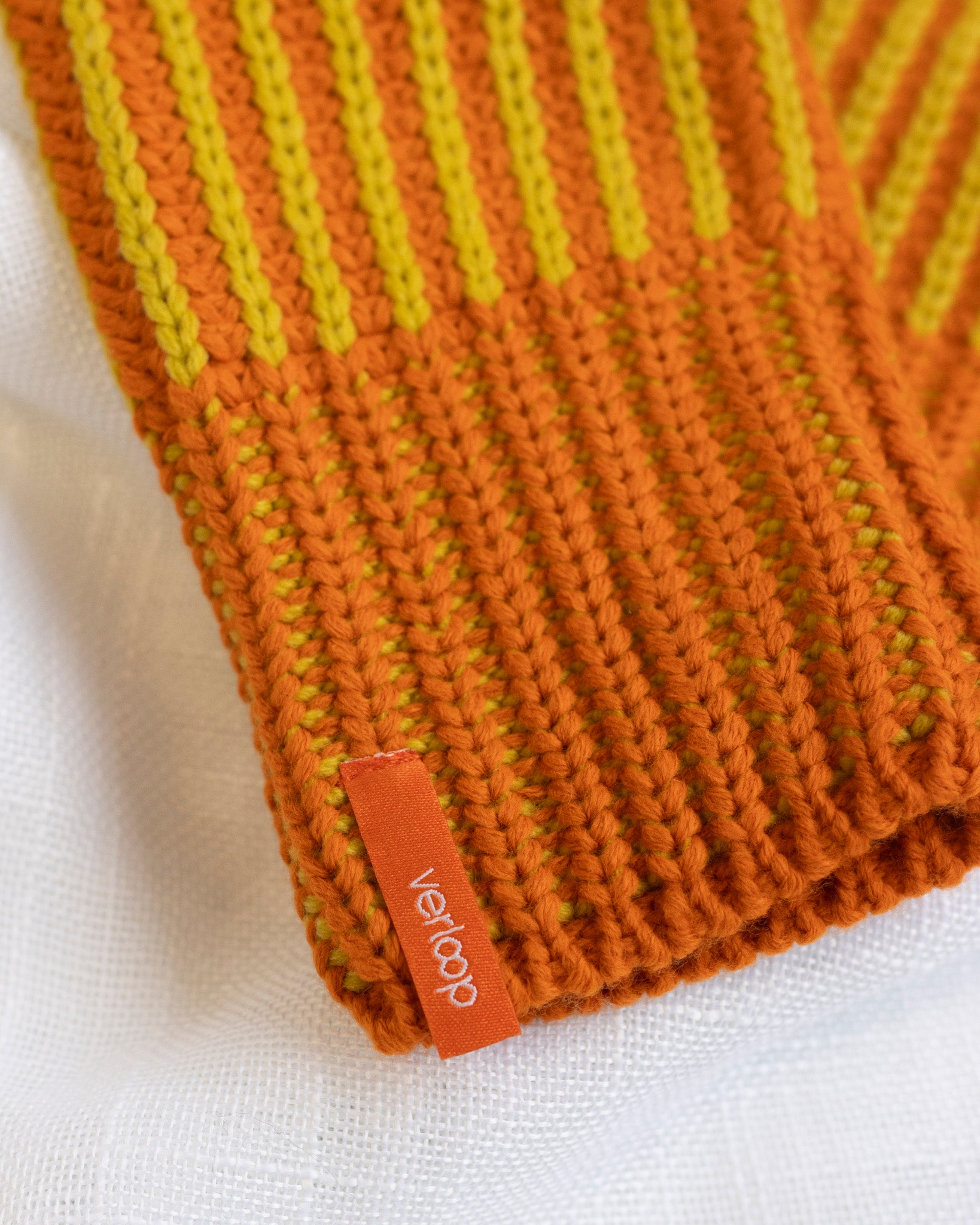 Verloop - Orange Chunky Rib Knit Mittens